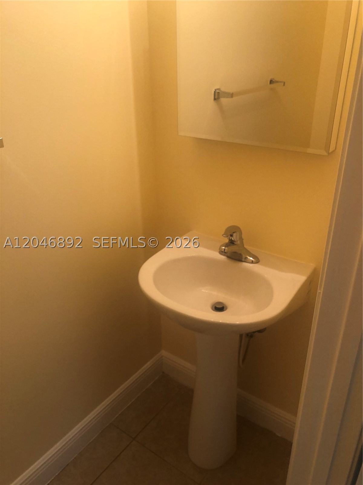 MEADOW PINES - Residential Lease