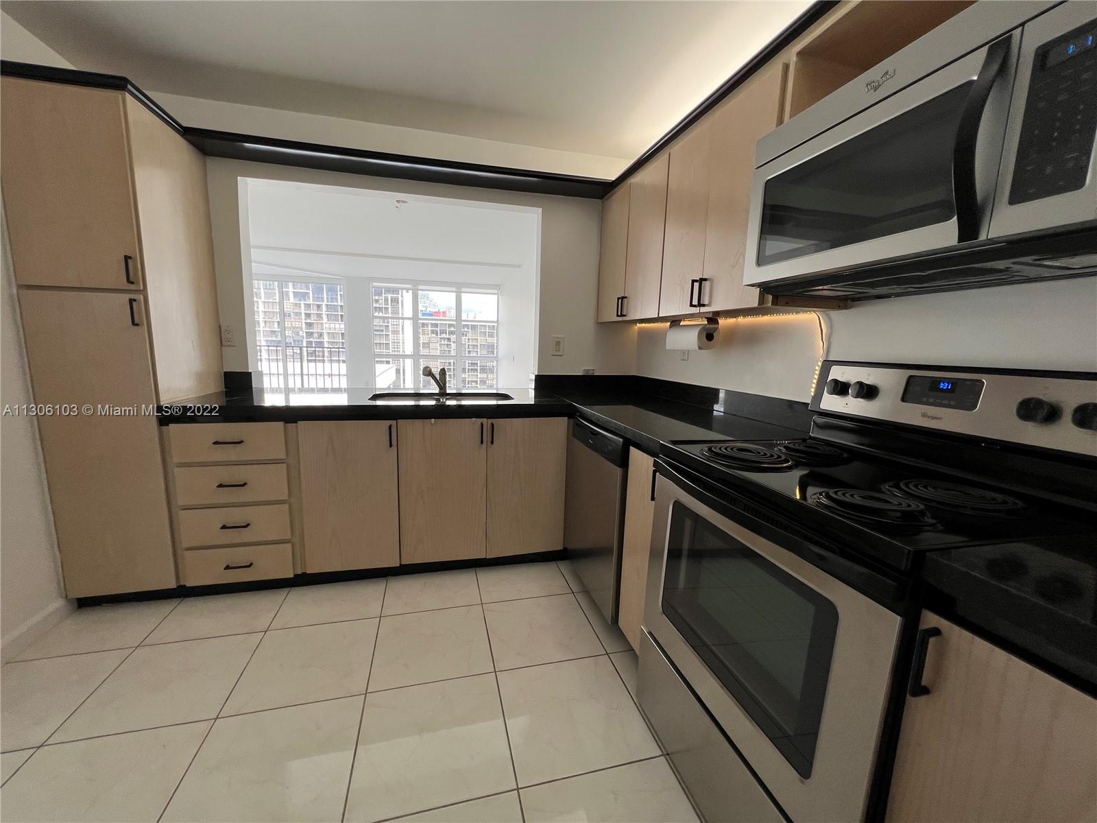 BRICKELL PLACE PHASE II C - Residential Lease