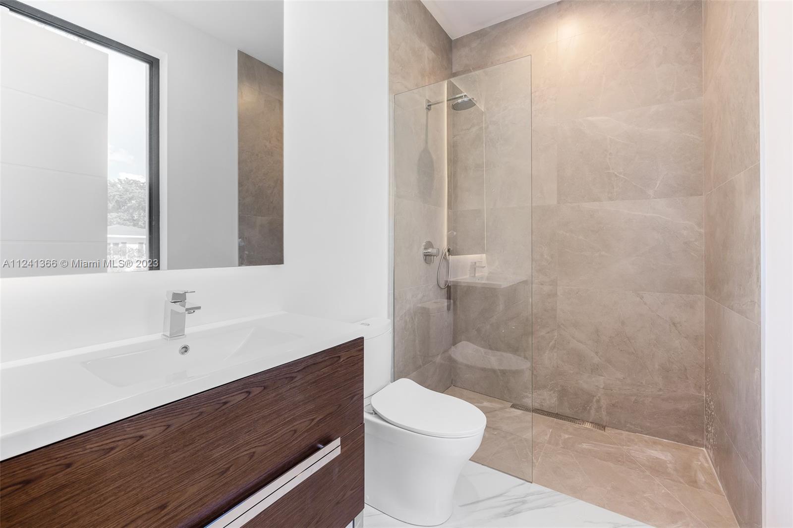 CORAL GABLES RIVIERA SEC - Residential