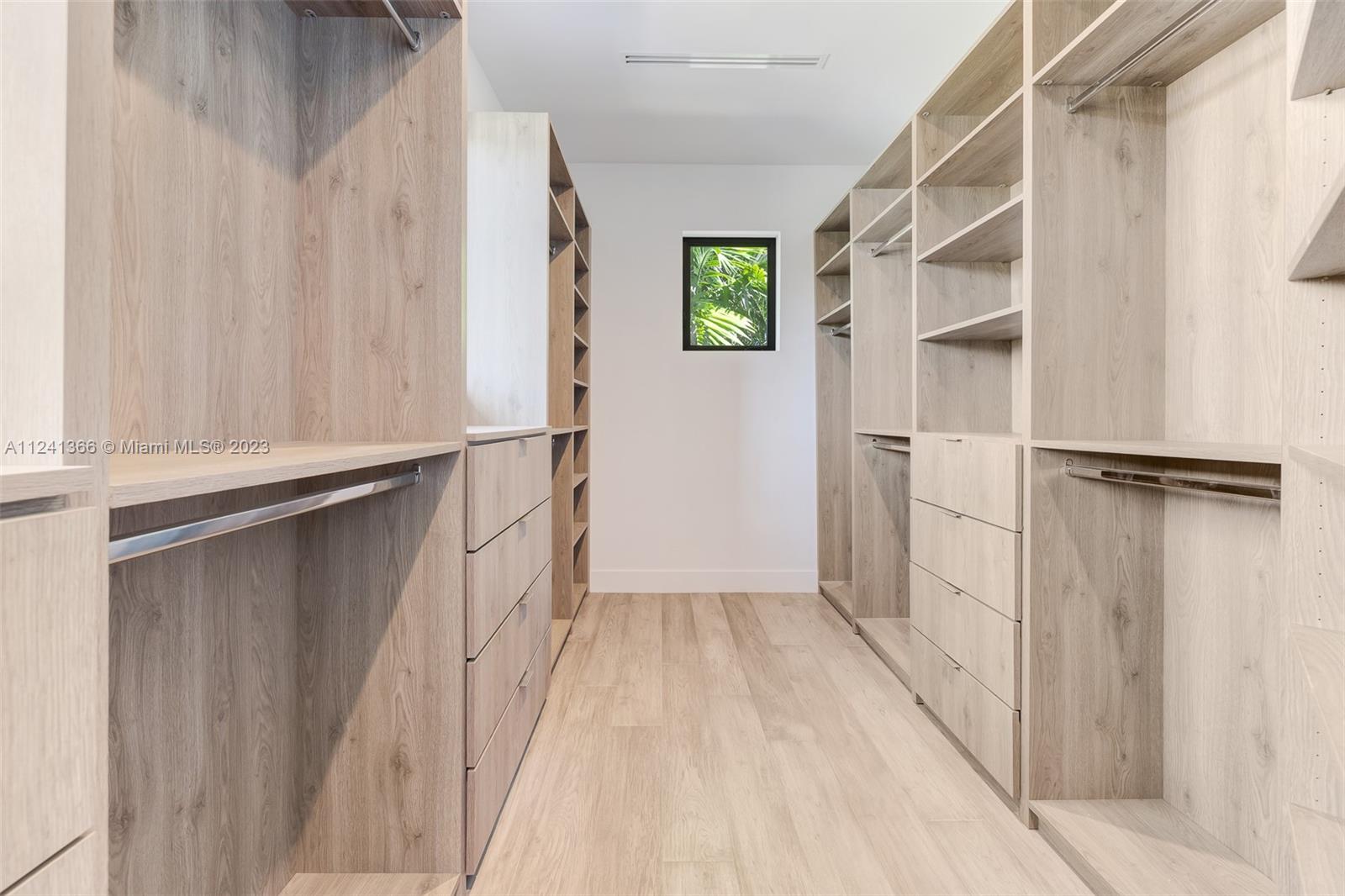 CORAL GABLES RIVIERA SEC - Residential
