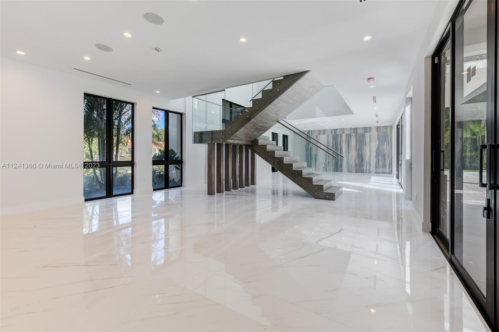 CORAL GABLES RIVIERA SEC - Residential