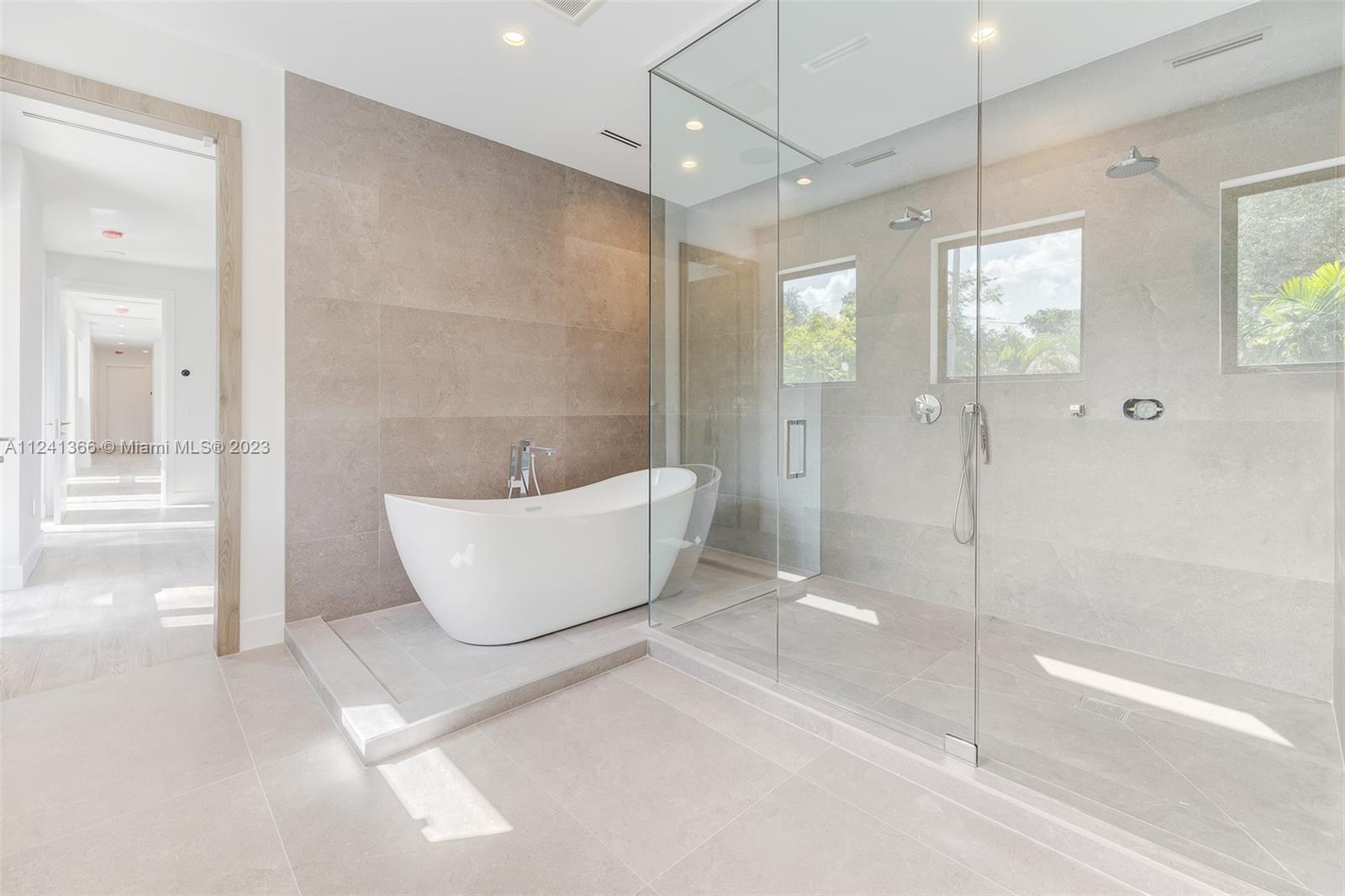 CORAL GABLES RIVIERA SEC - Residential
