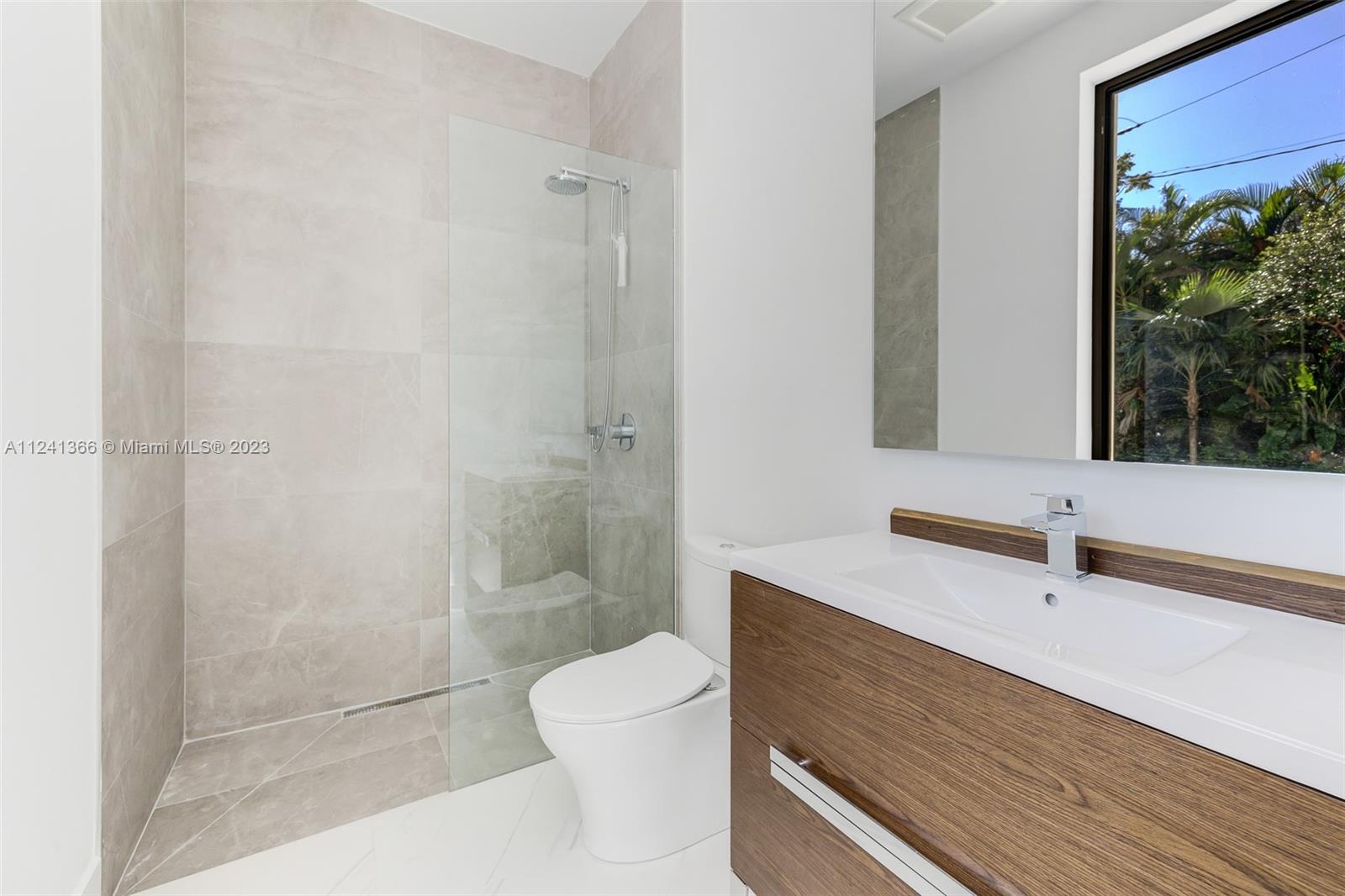 CORAL GABLES RIVIERA SEC - Residential
