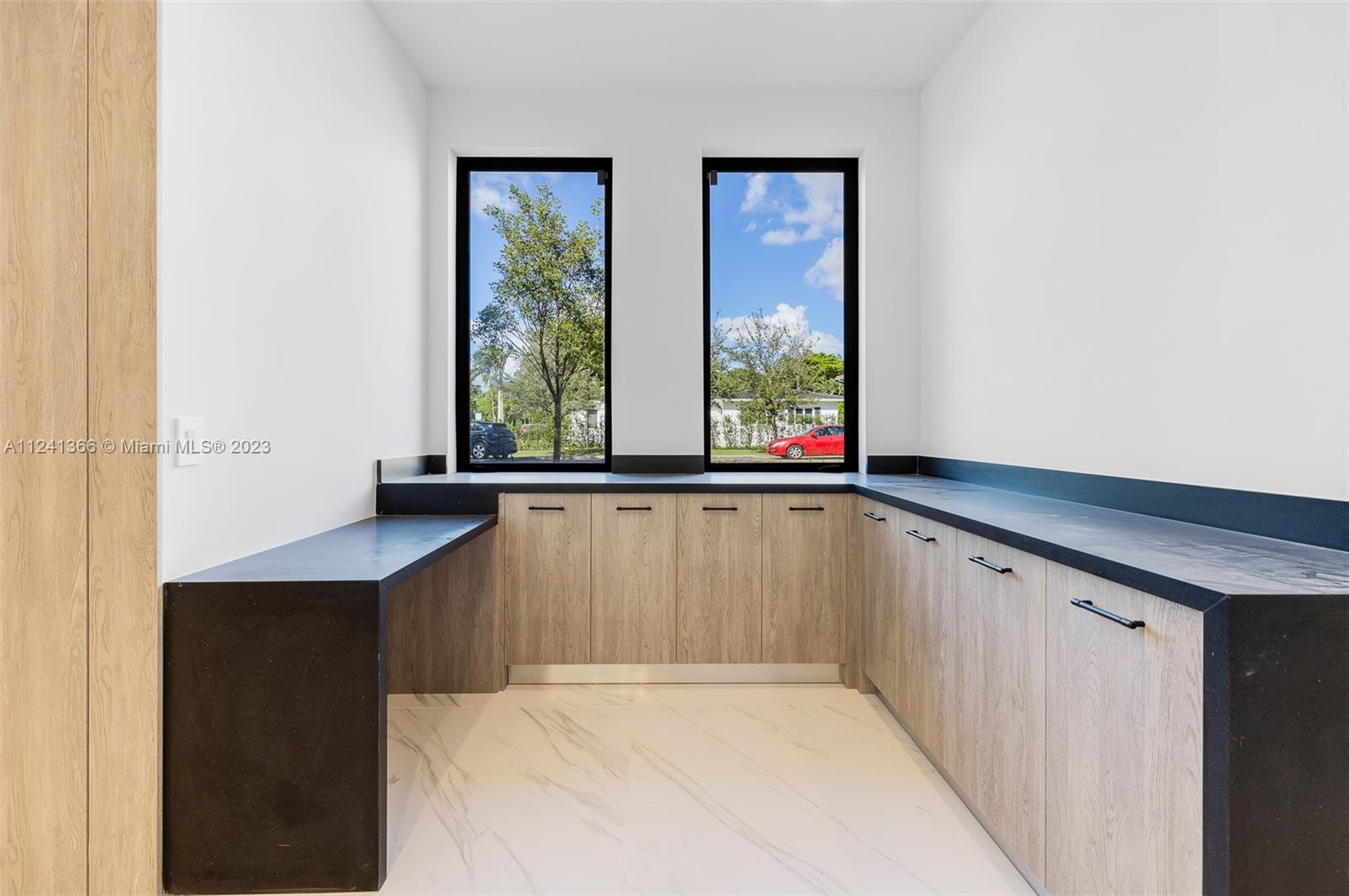 CORAL GABLES RIVIERA SEC - Residential