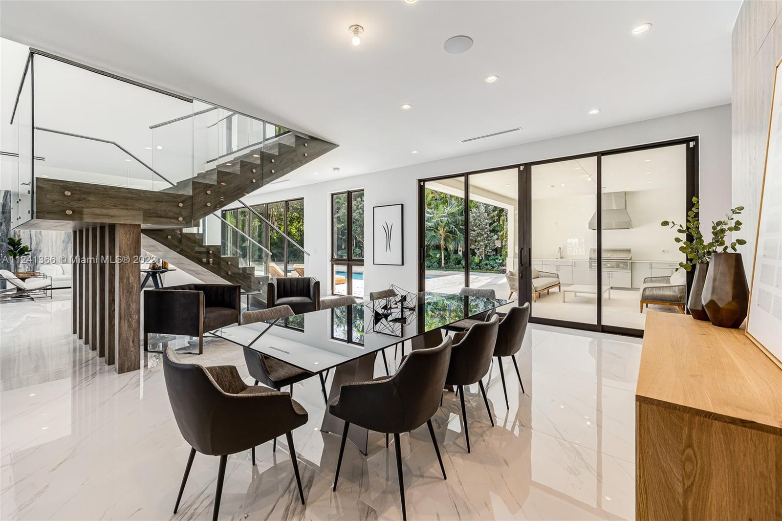CORAL GABLES RIVIERA SEC - Residential