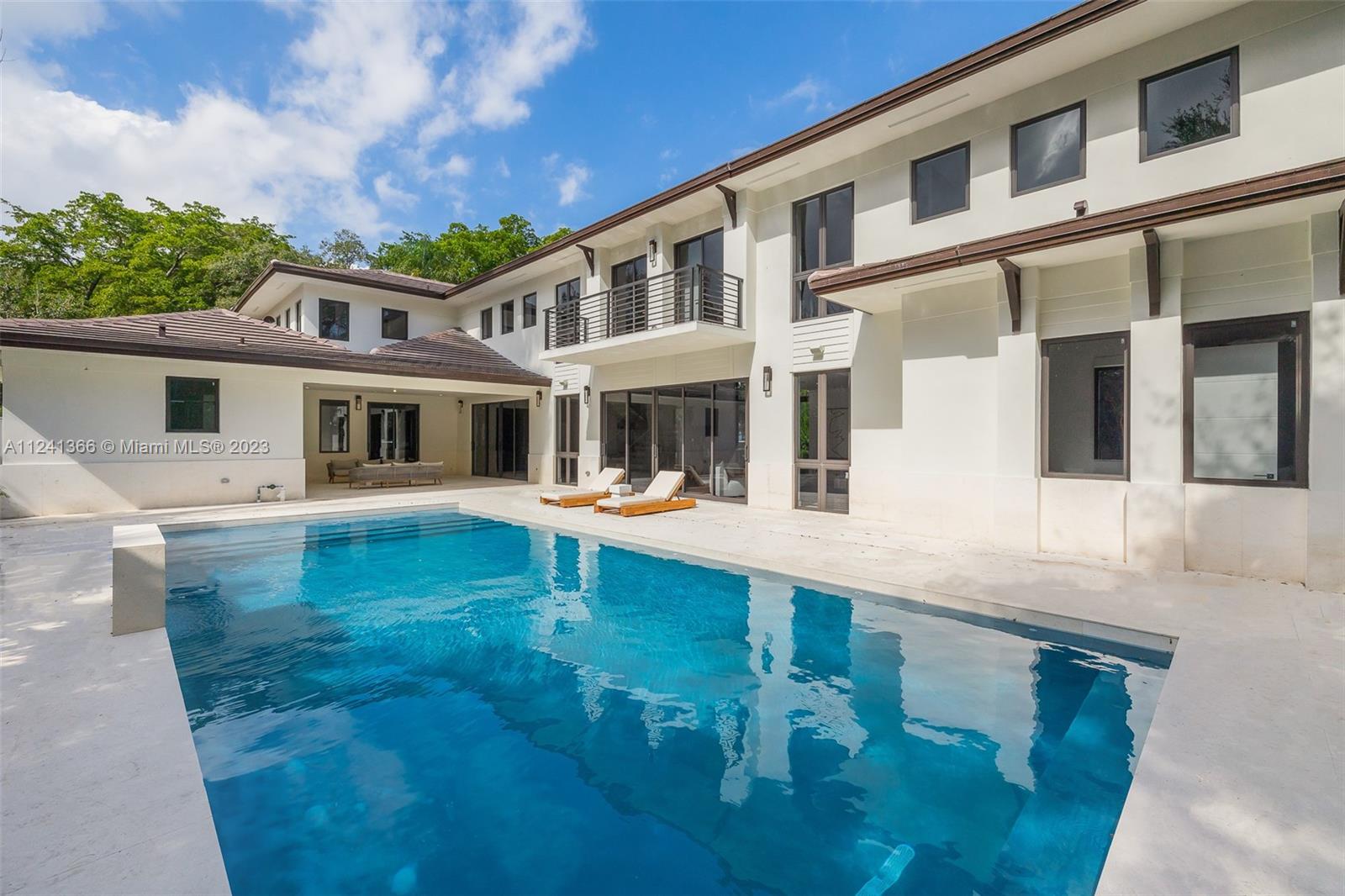 CORAL GABLES RIVIERA SEC - Residential