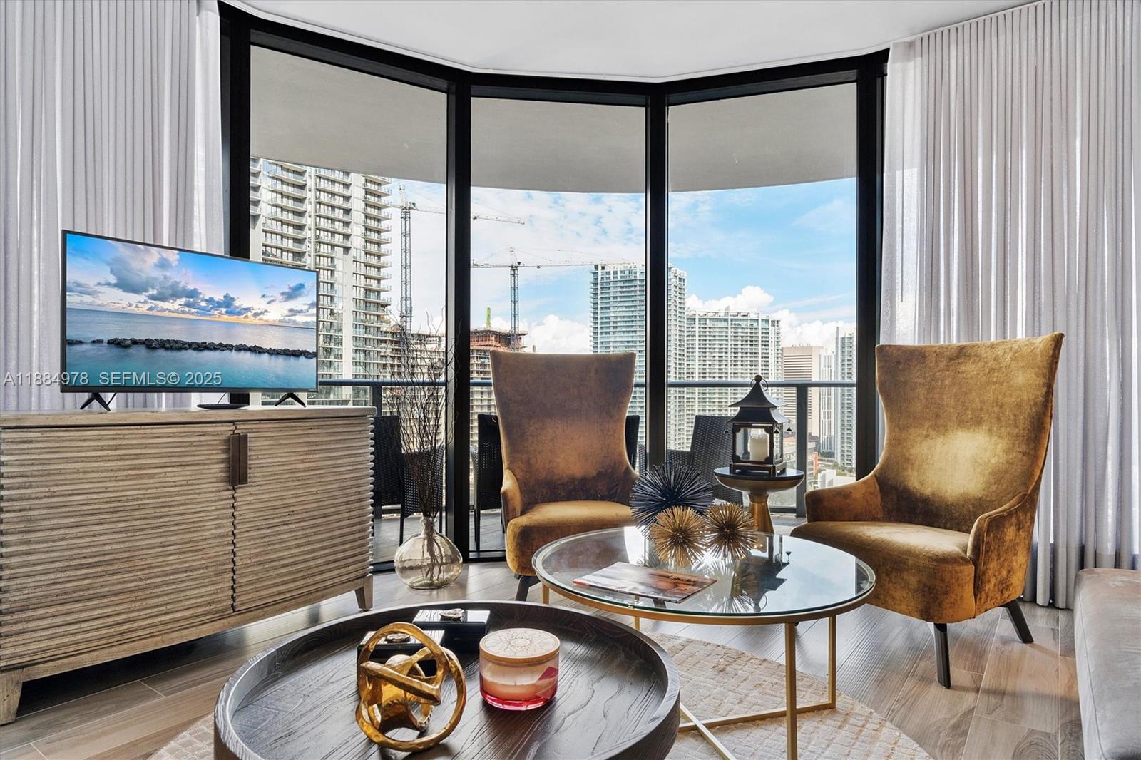 801 SMA RESIDENCES CONDO - Residential