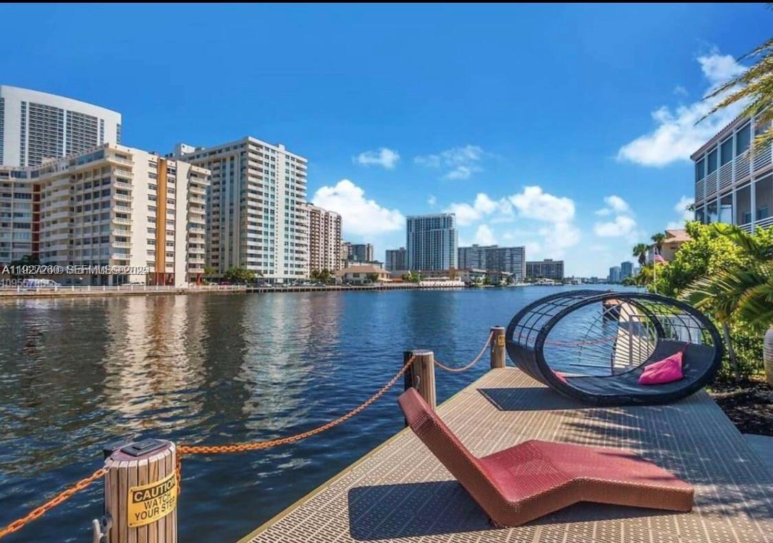 BEACHWALK CONDOMINIUM - Residential
