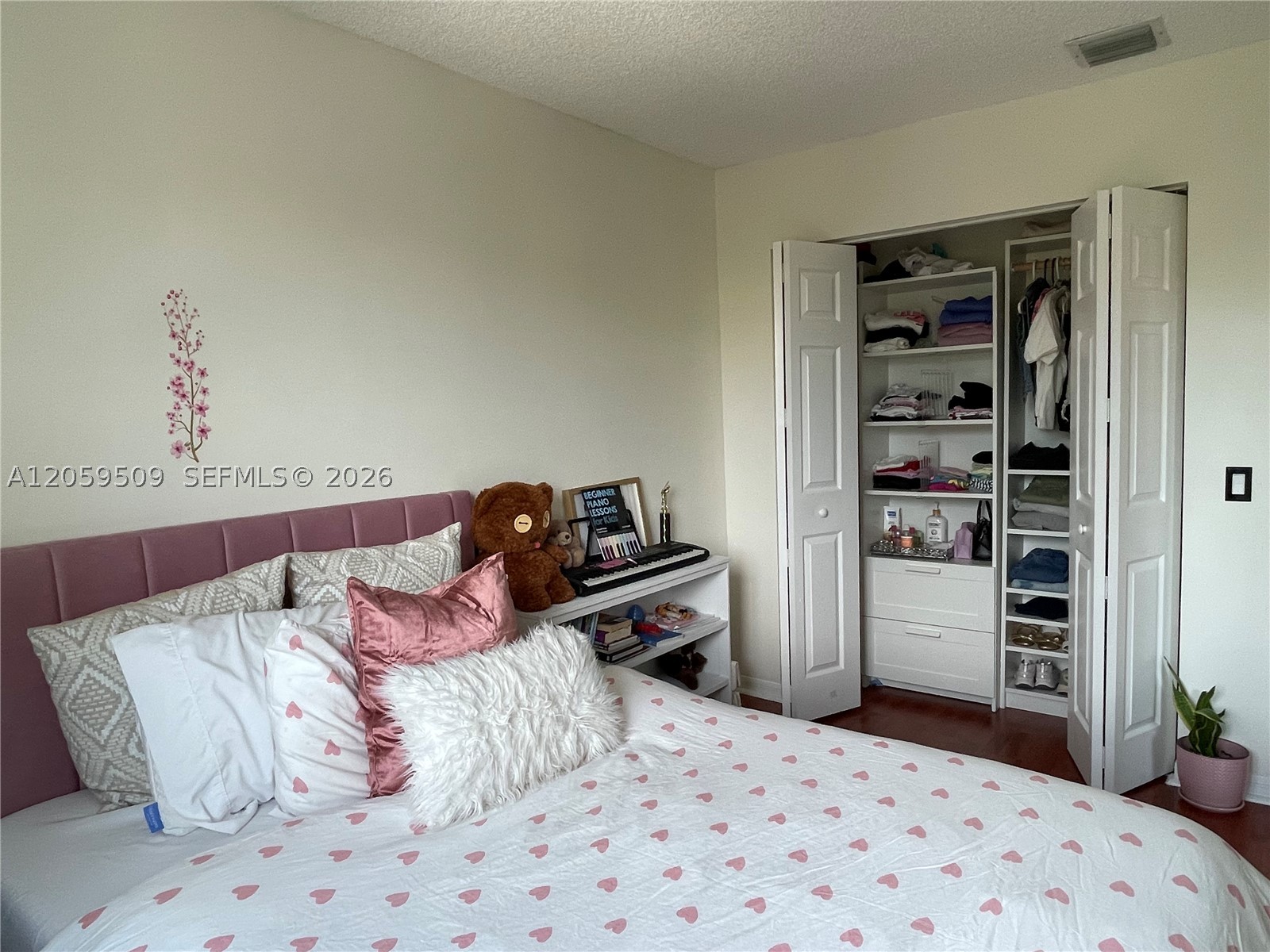 SECTOR 2-PARCELS 1 2 3 4 - Residential