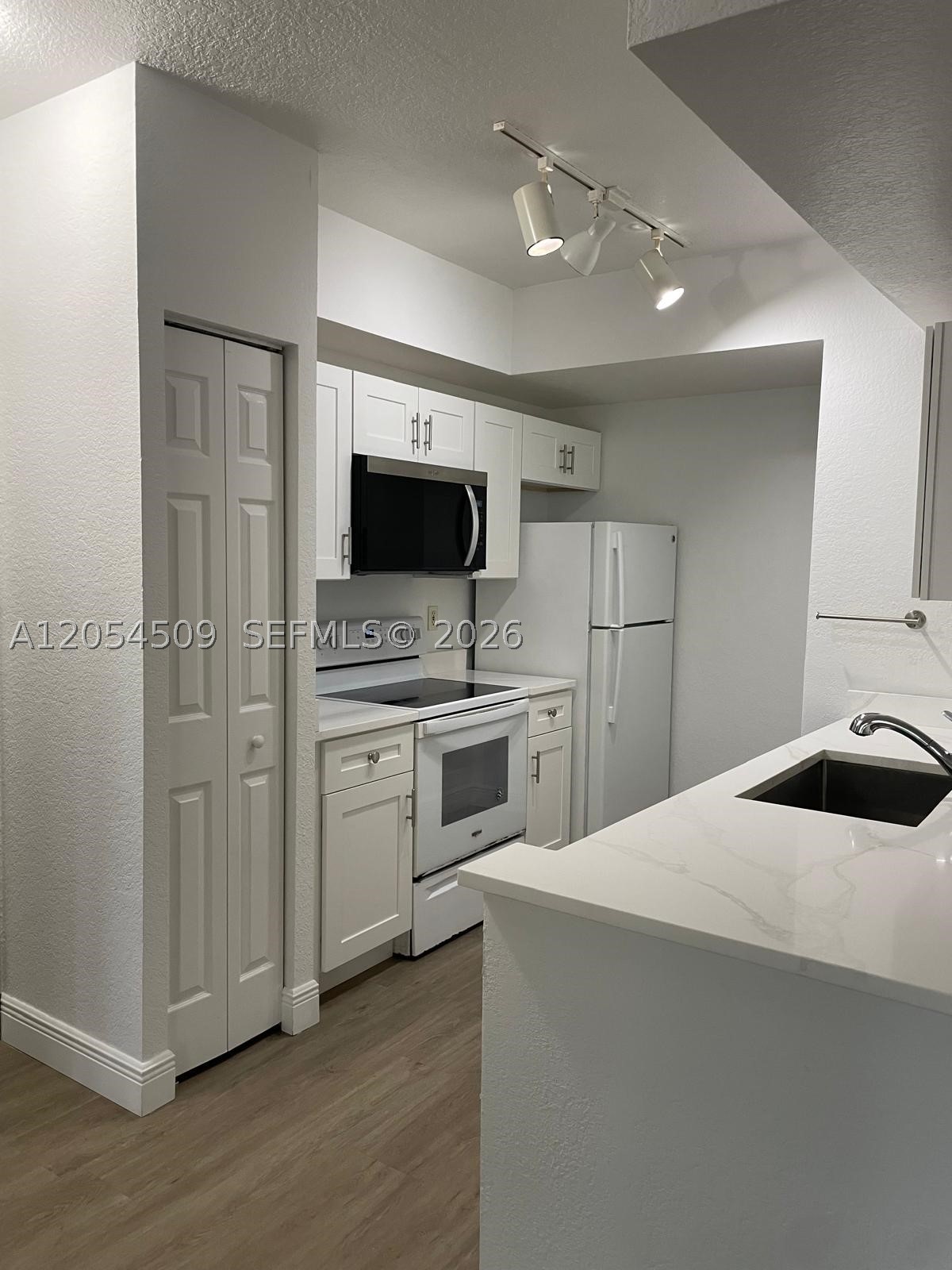 AVENTINE AT MIRAMAR CONDO - Residential Lease