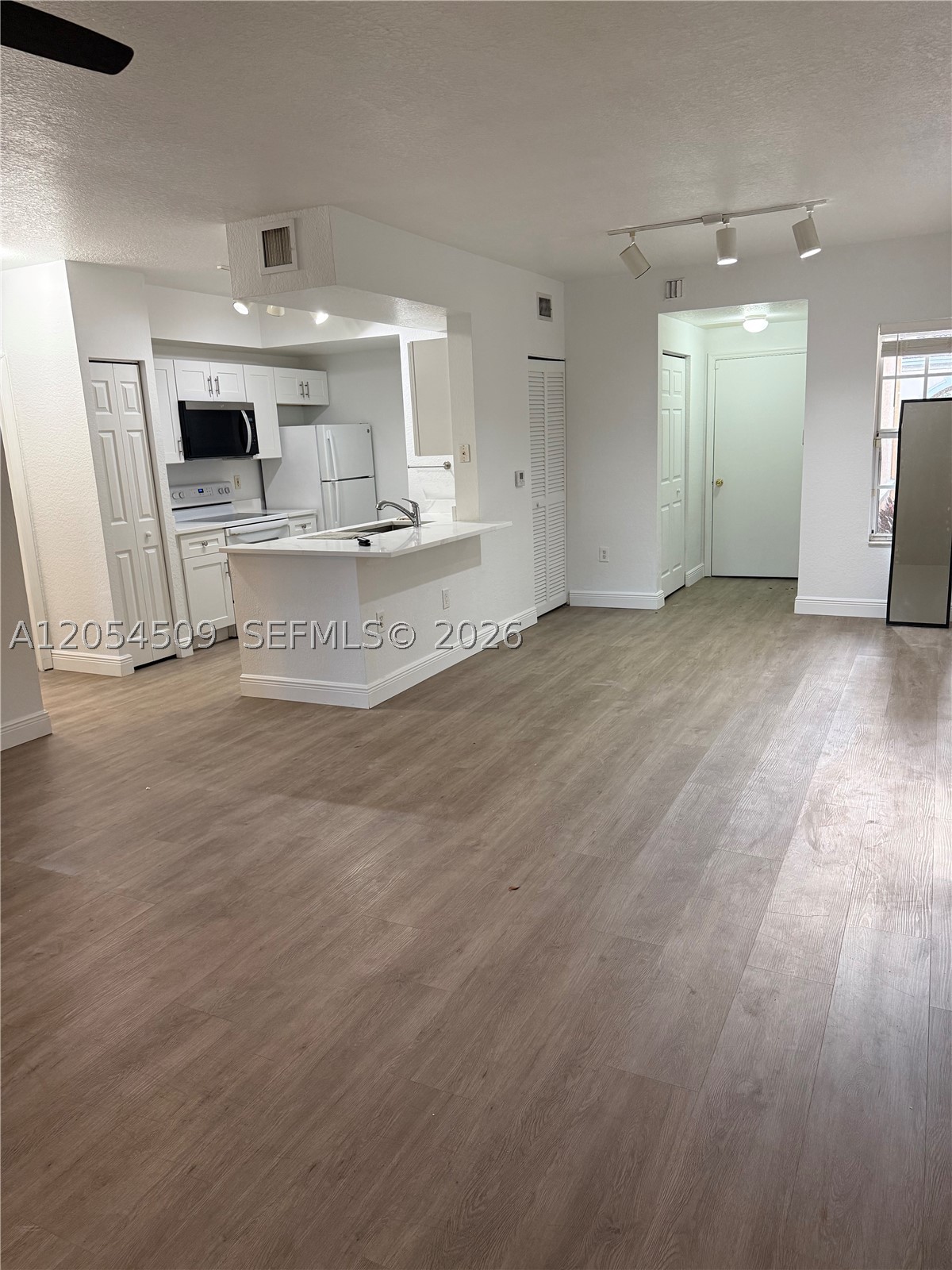AVENTINE AT MIRAMAR CONDO - Residential Lease