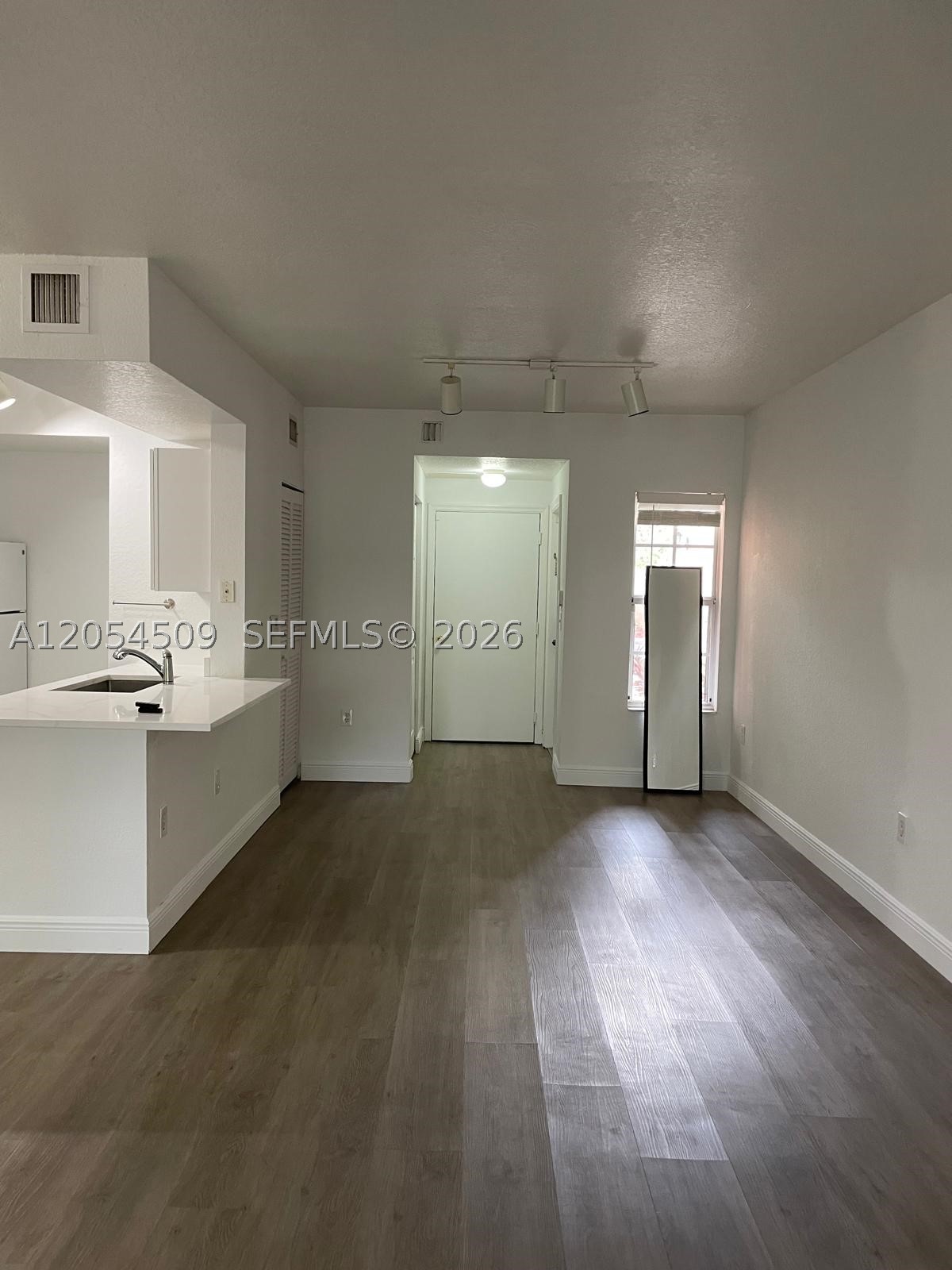 AVENTINE AT MIRAMAR CONDO - Residential Lease