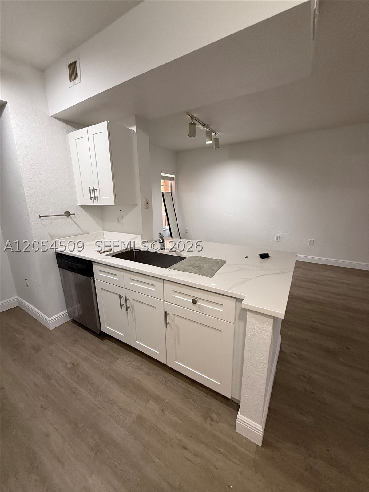 AVENTINE AT MIRAMAR CONDO - Residential Lease