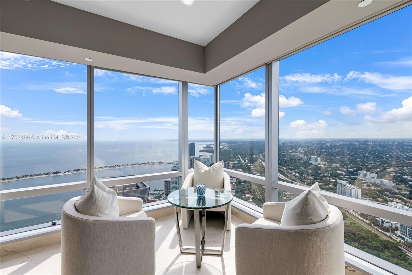Four Seasons Residences - Residential