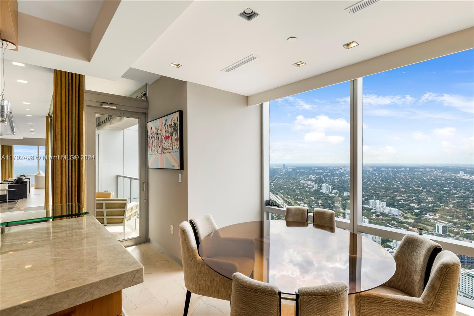 Four Seasons Residences - Residential