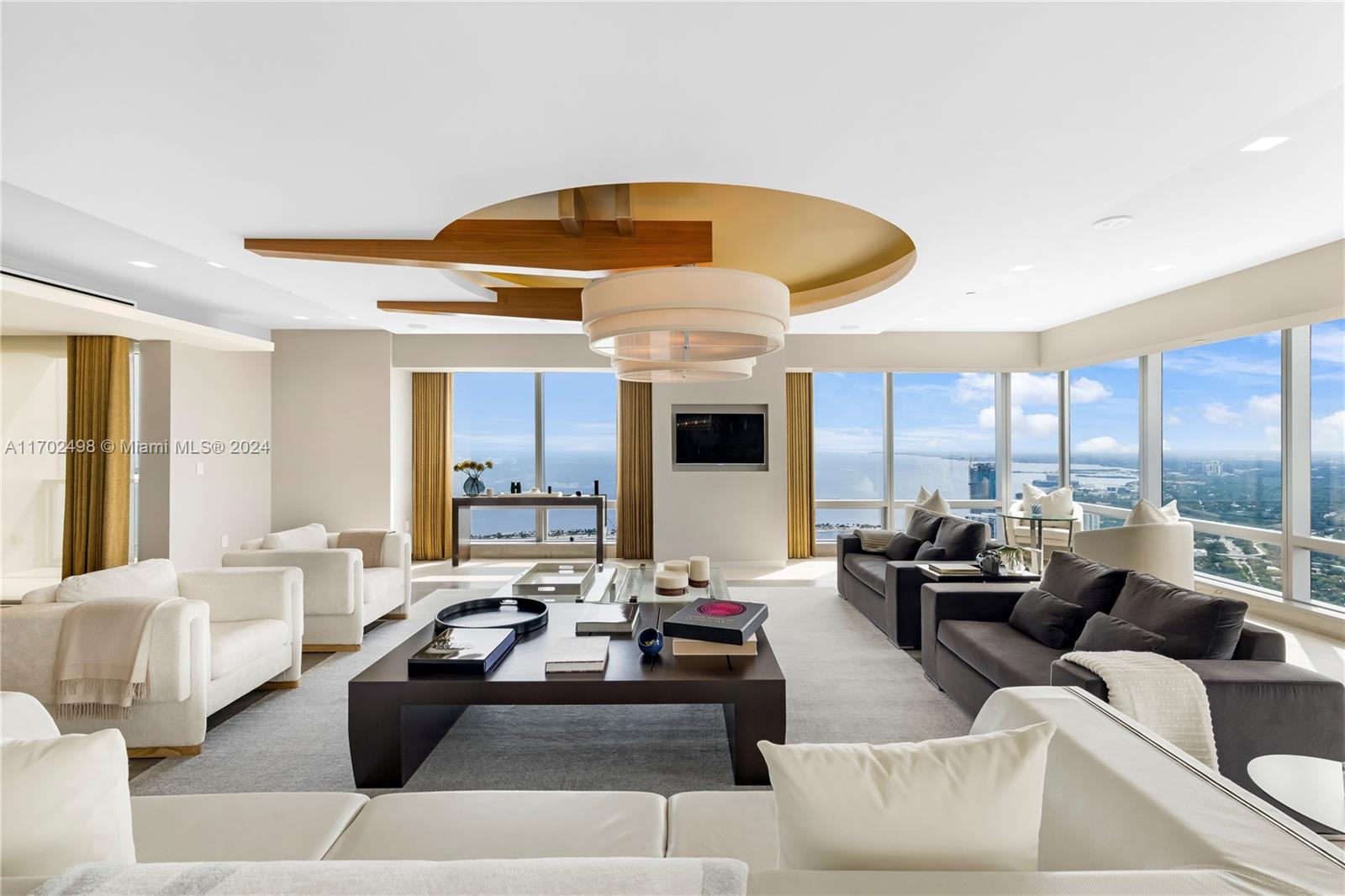 Four Seasons Residences - Residential
