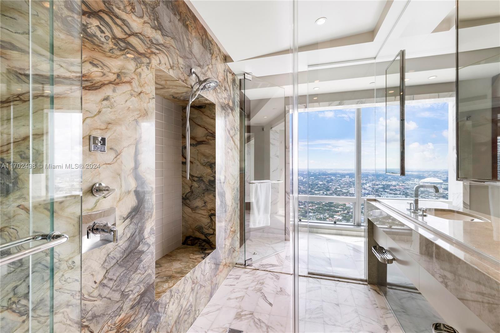 Four Seasons Residences - Residential