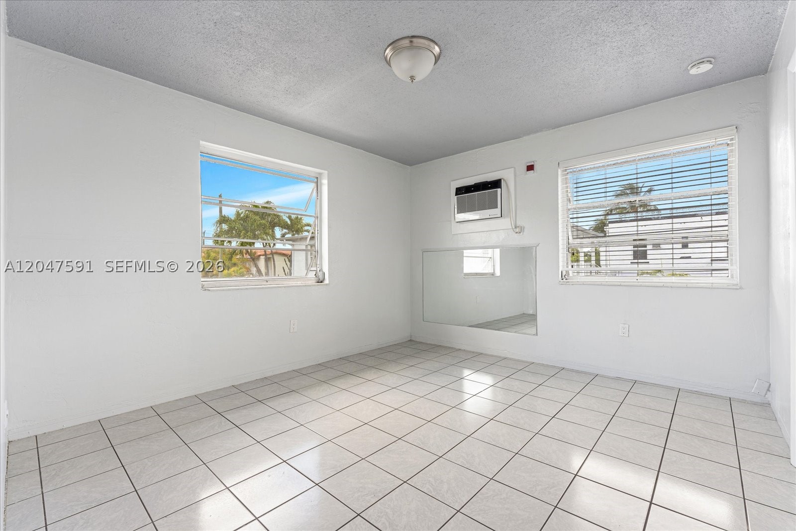 12TH ST MANORS 1ST ADDN - Residential Lease