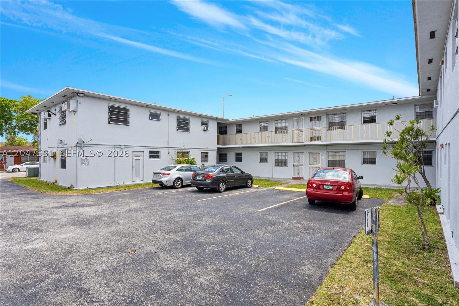 12TH ST MANORS 1ST ADDN - Residential Lease