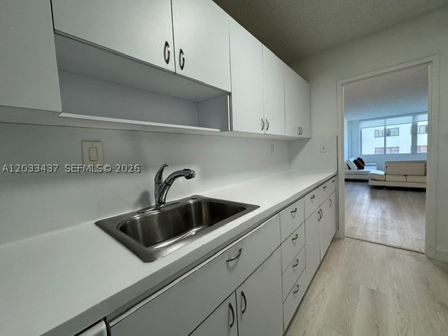 THE CARRIAGE HOUSE CONDO - Residential
