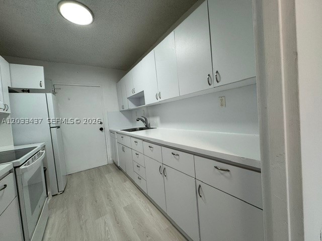 THE CARRIAGE HOUSE CONDO - Residential