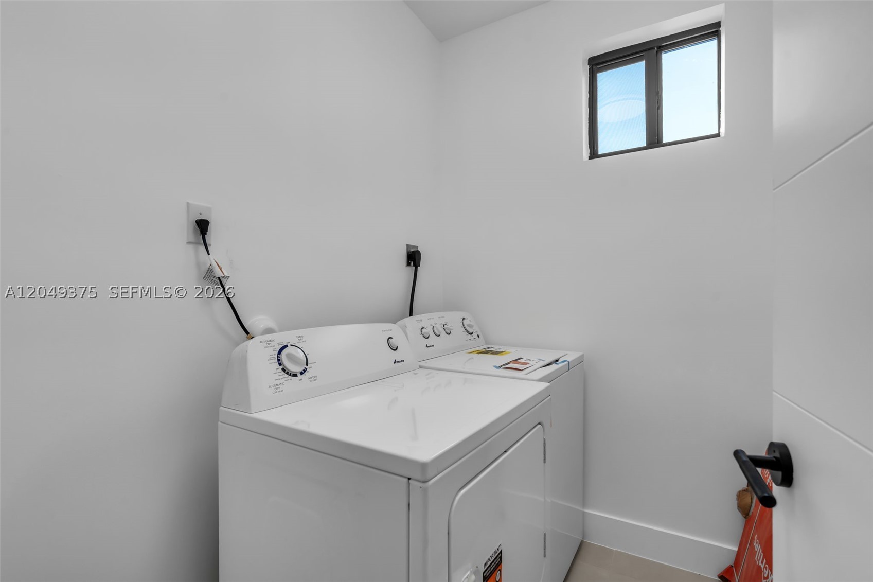 ORANGE RIDGE - Residential Lease