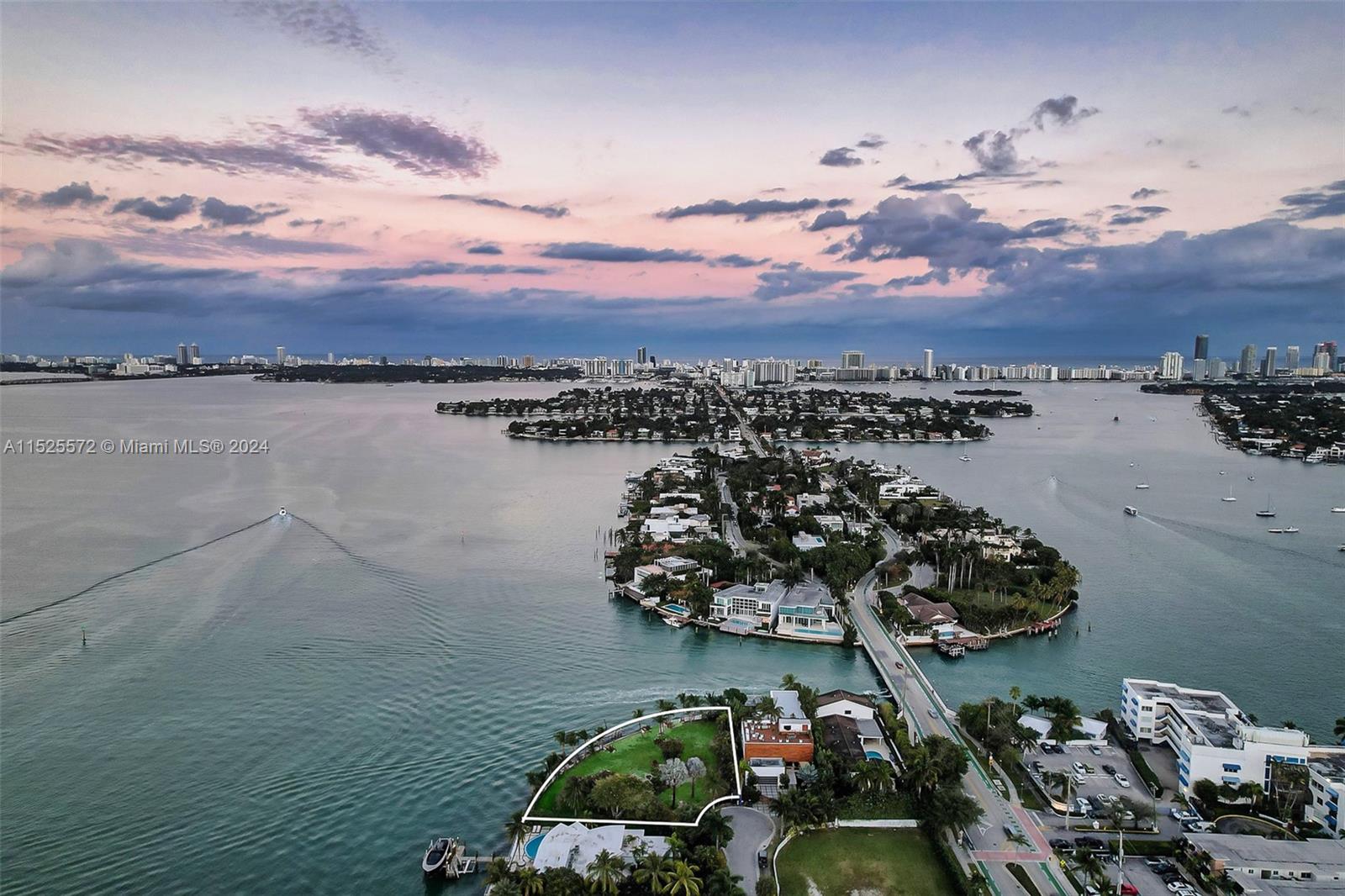 BISCAYNE ISL - Land