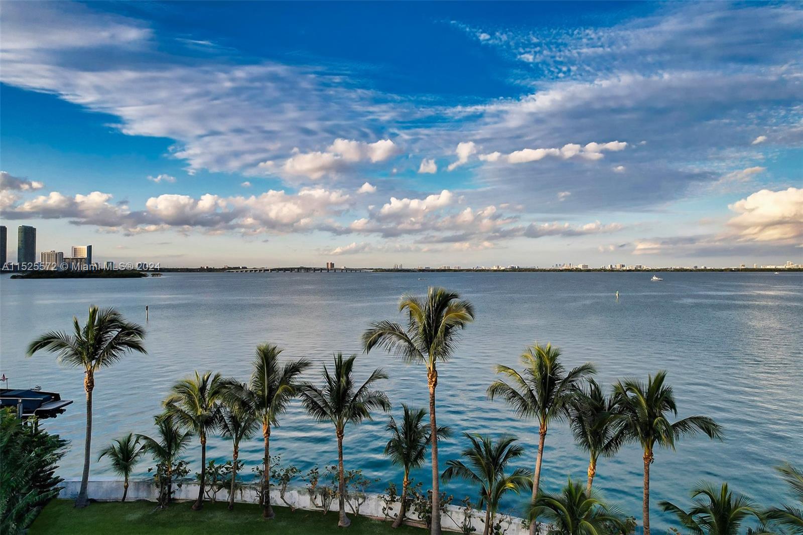 BISCAYNE ISL - Land