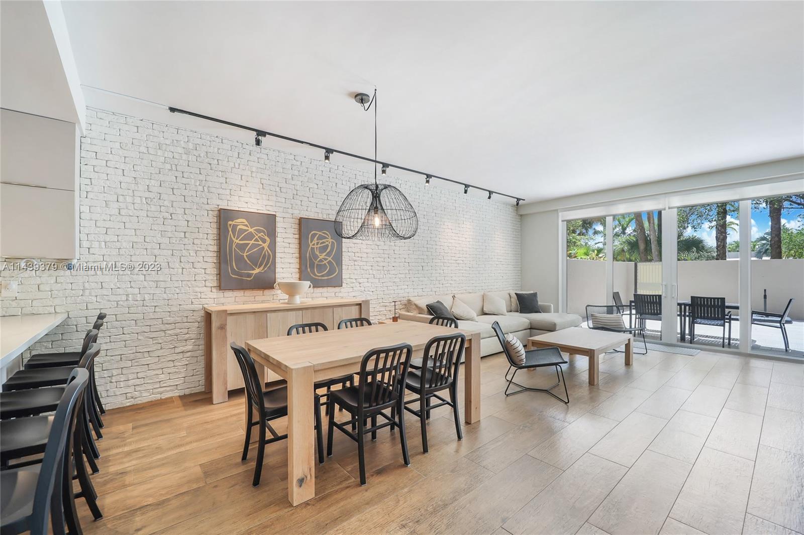 THE EMERALDBAY - Residential Lease