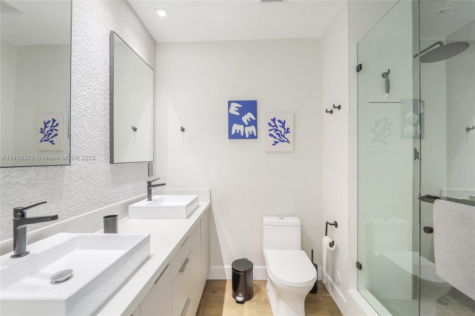 THE EMERALDBAY - Residential Lease