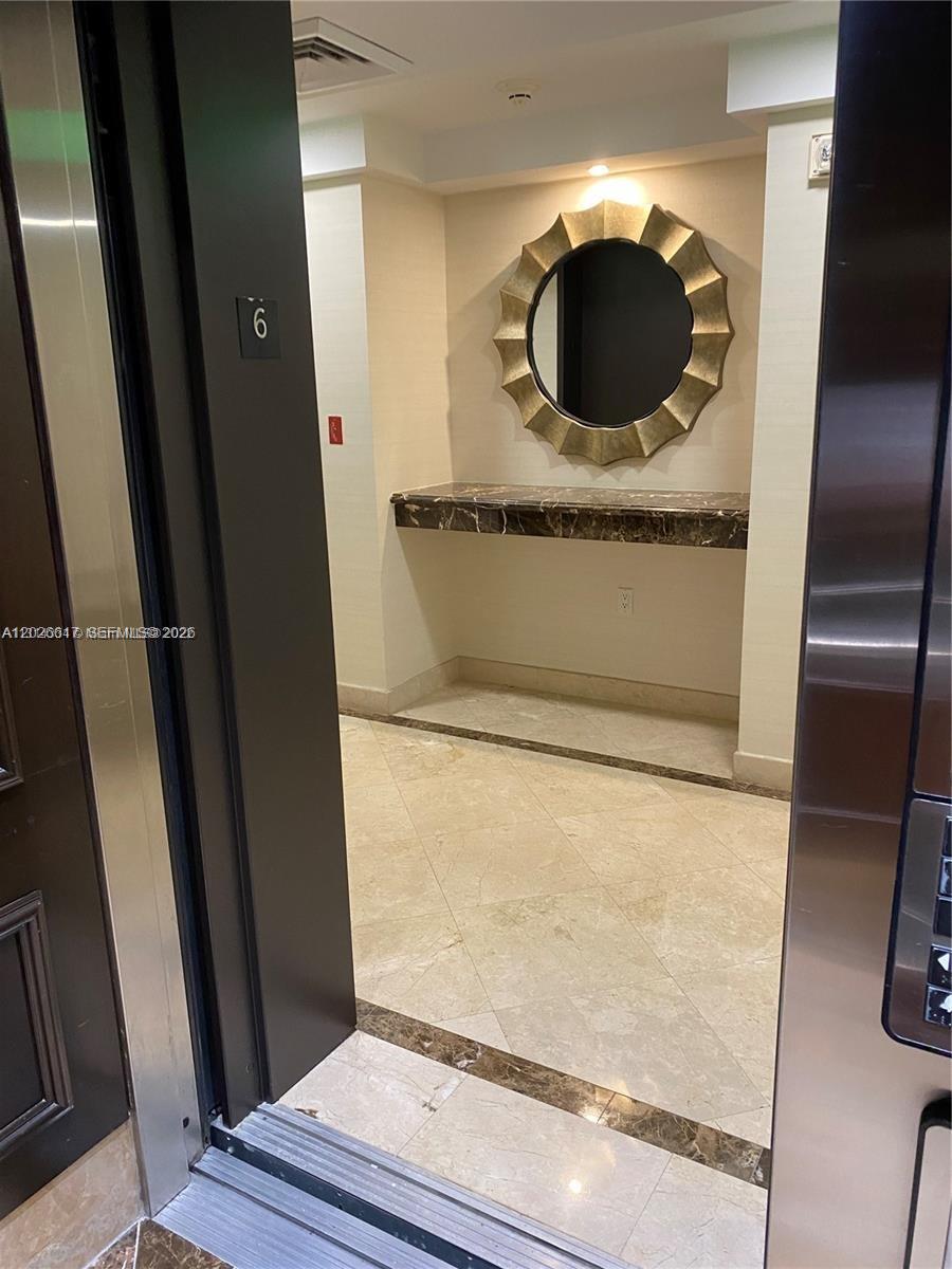 VUE CONDO - Residential Lease