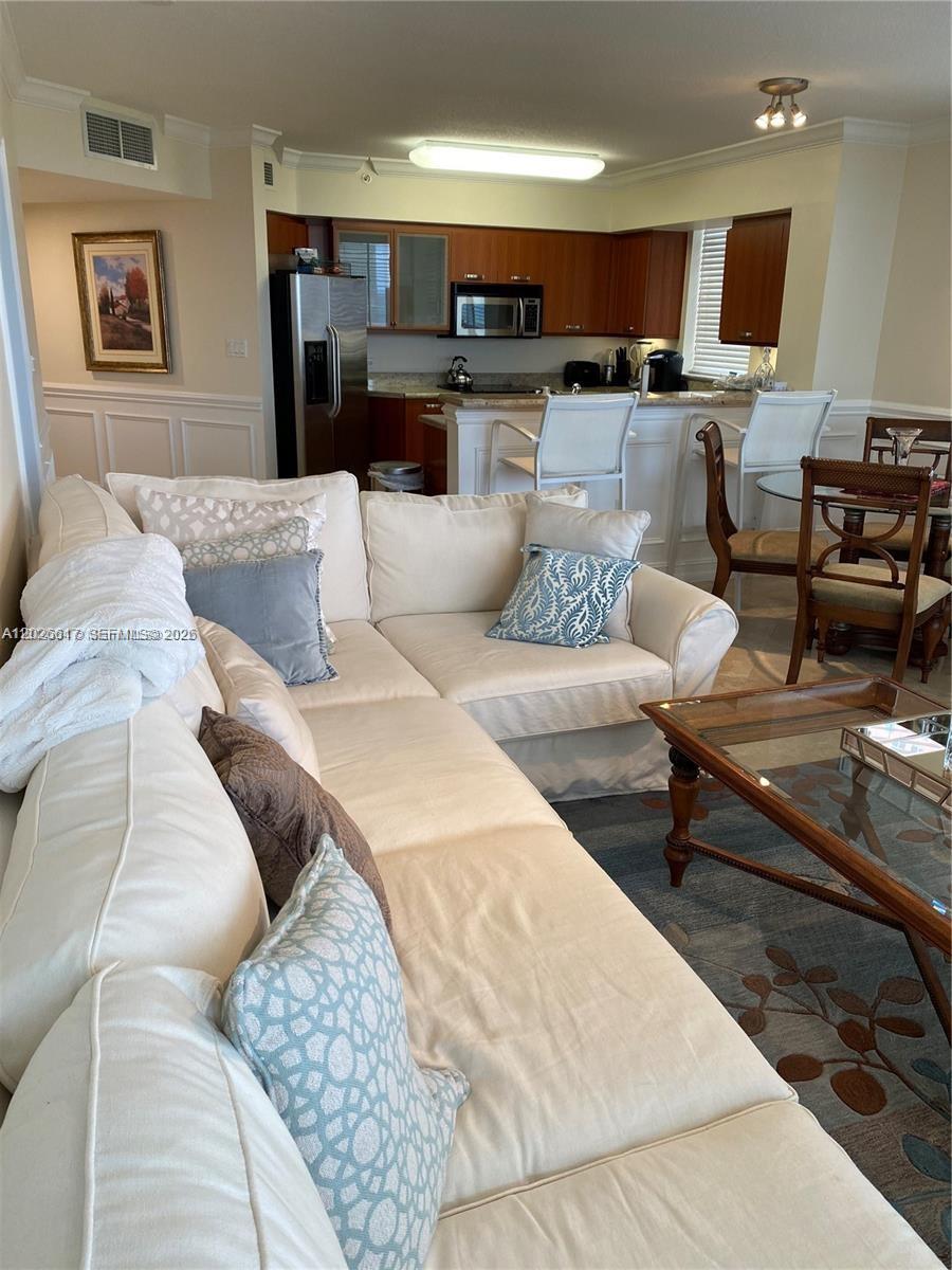 VUE CONDO - Residential Lease