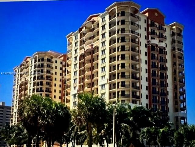 VUE CONDO - Residential Lease