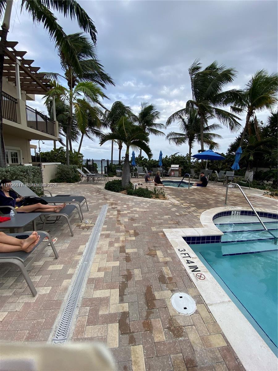 VUE CONDO - Residential Lease