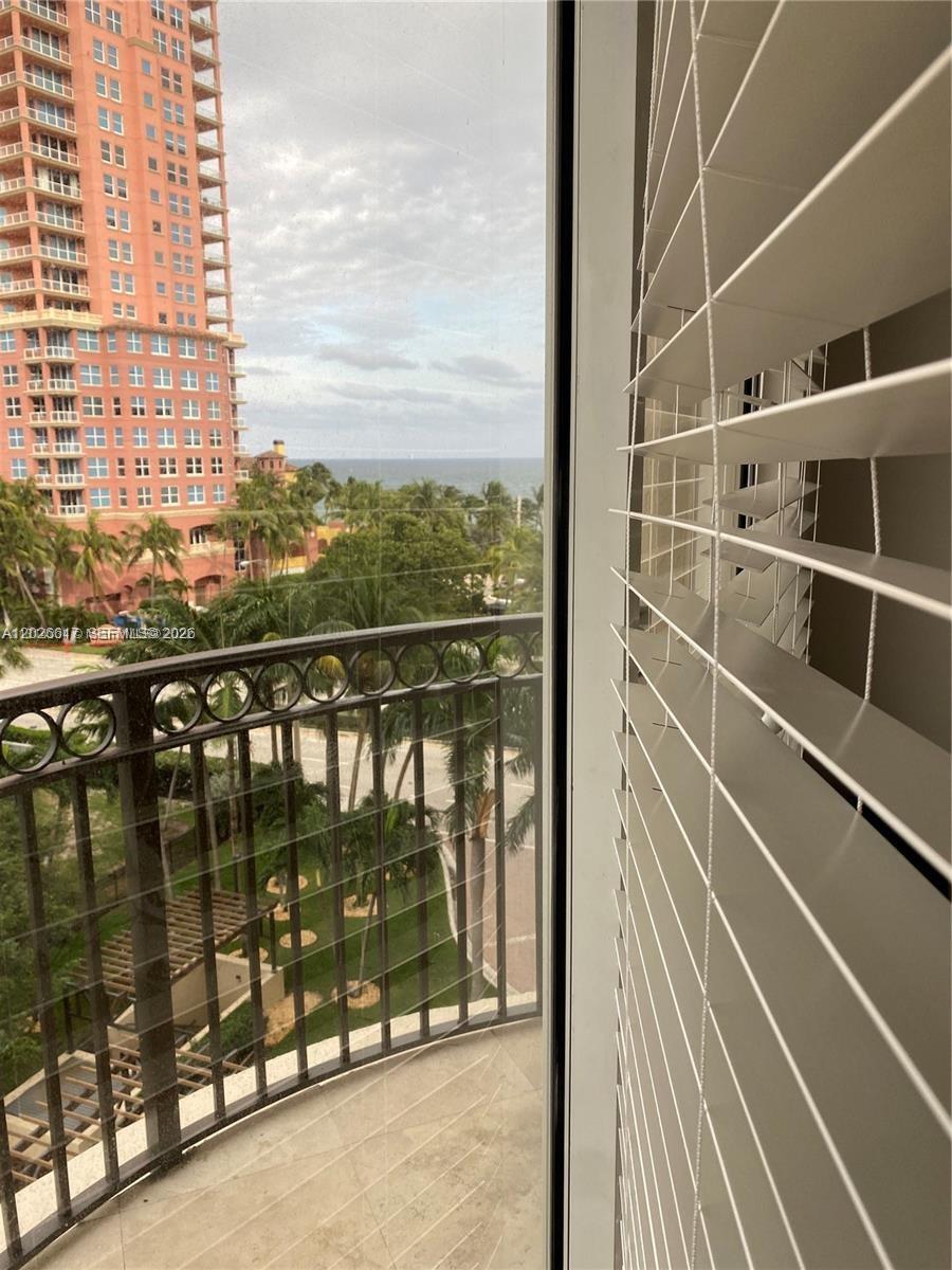 VUE CONDO - Residential Lease