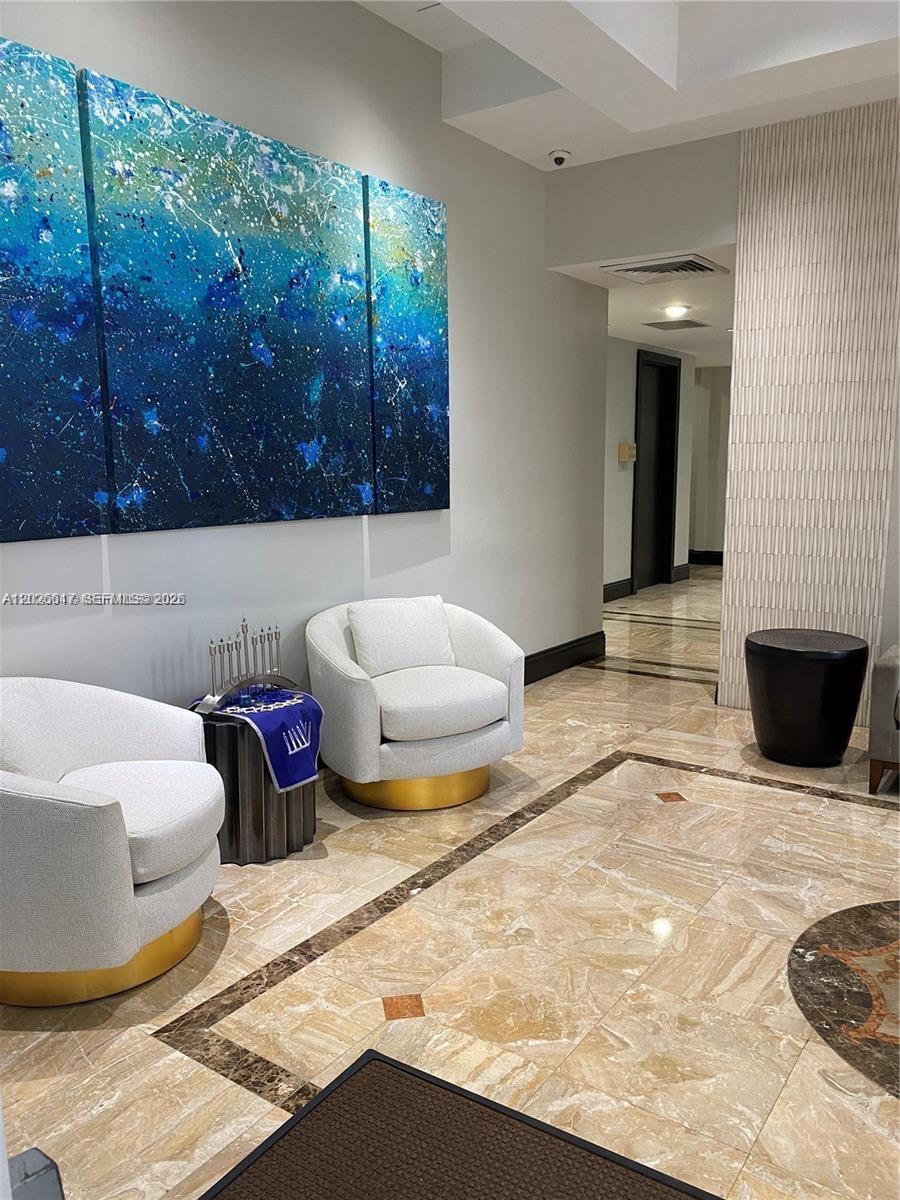 VUE CONDO - Residential Lease