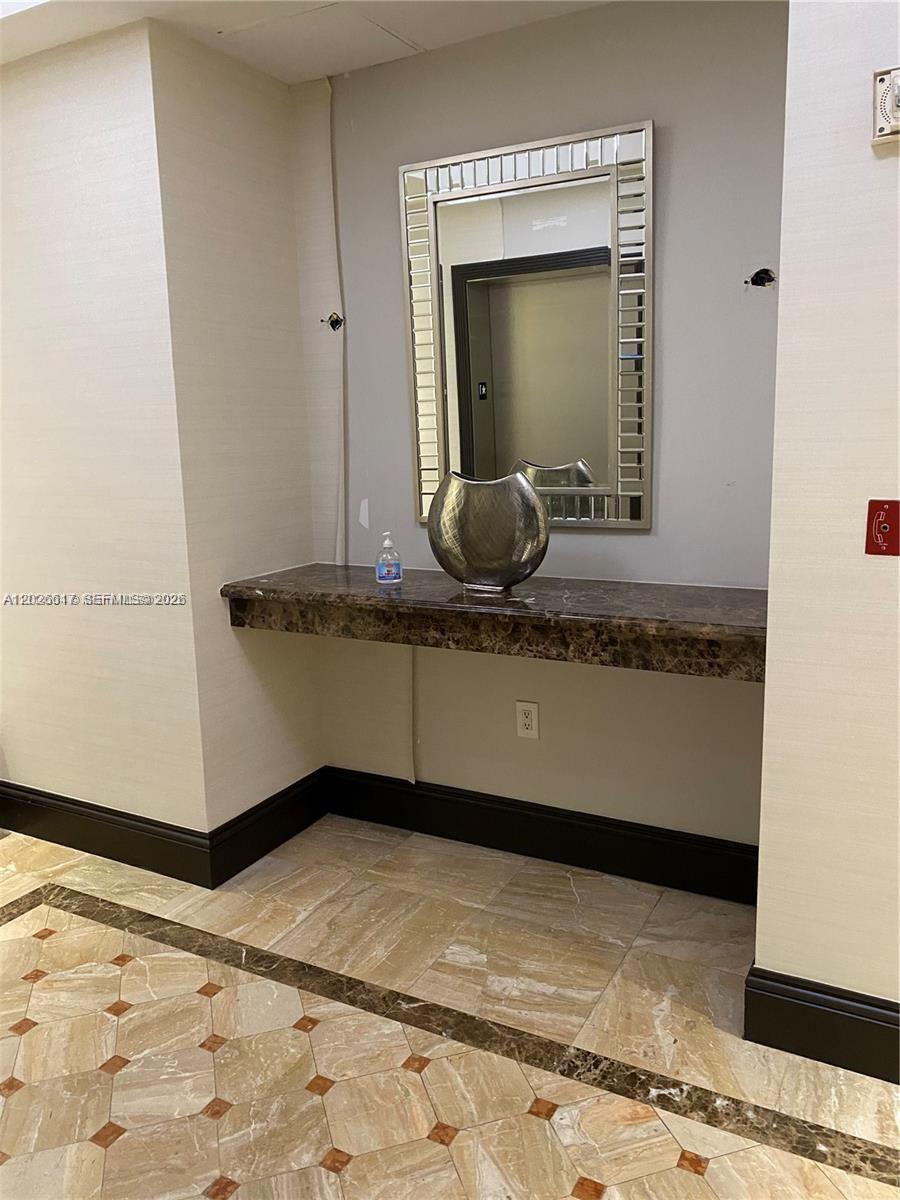 VUE CONDO - Residential Lease