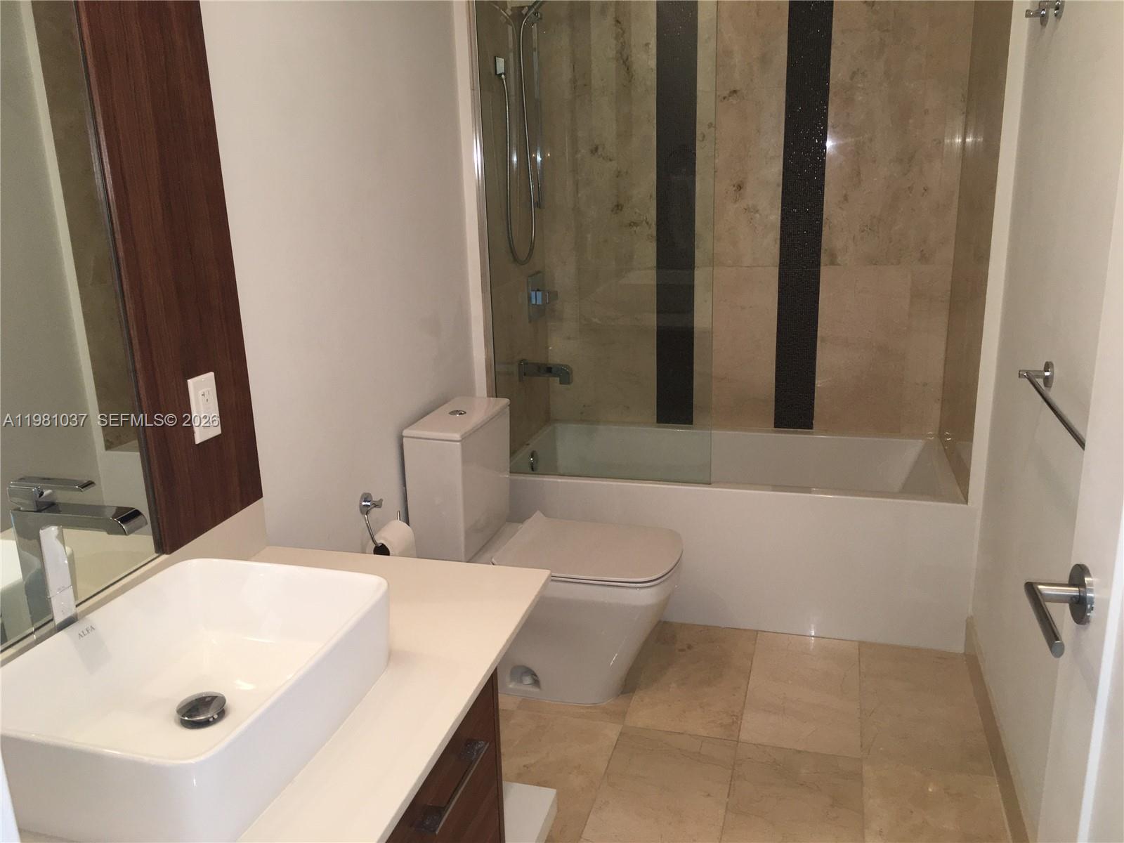 THE CRIMSON CONDO - Residential Lease