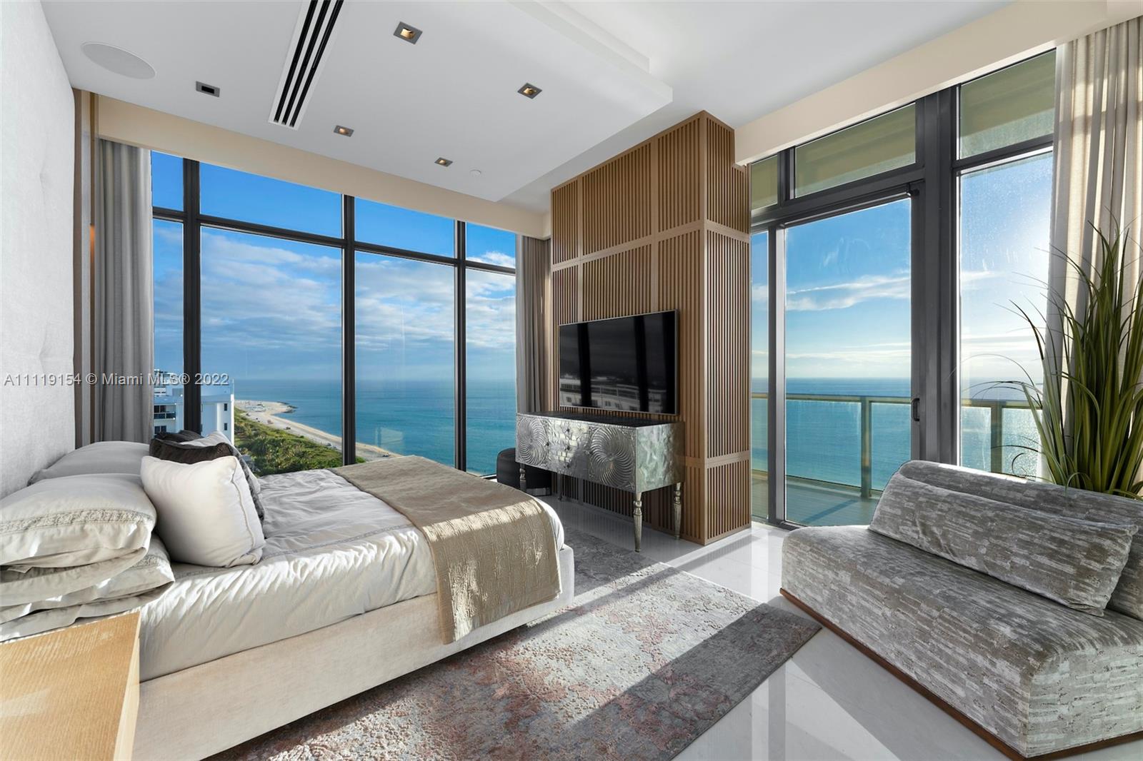 2201 COLLINS AVE CONDO - Residential