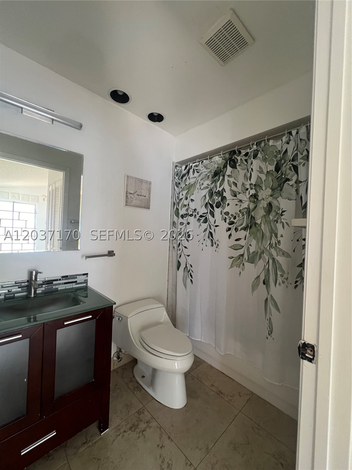 VILLAGE HOMES COUNTRY WALK - Residential Lease