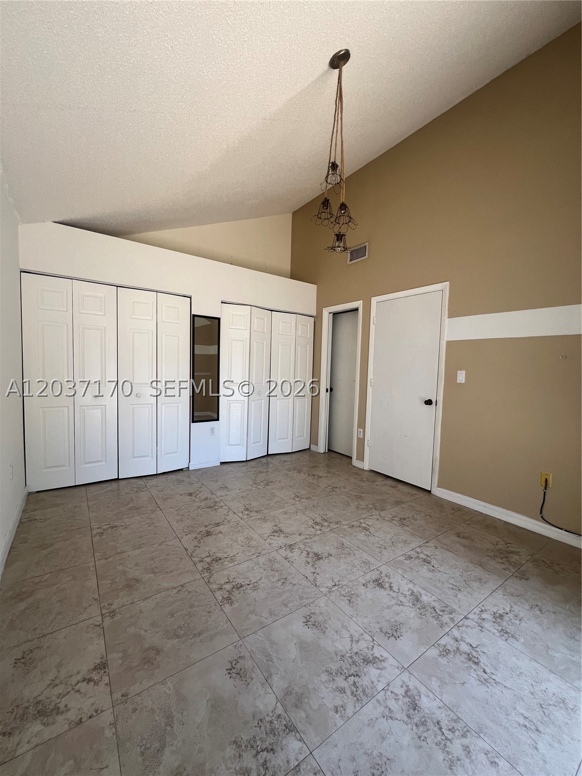 VILLAGE HOMES COUNTRY WALK - Residential Lease