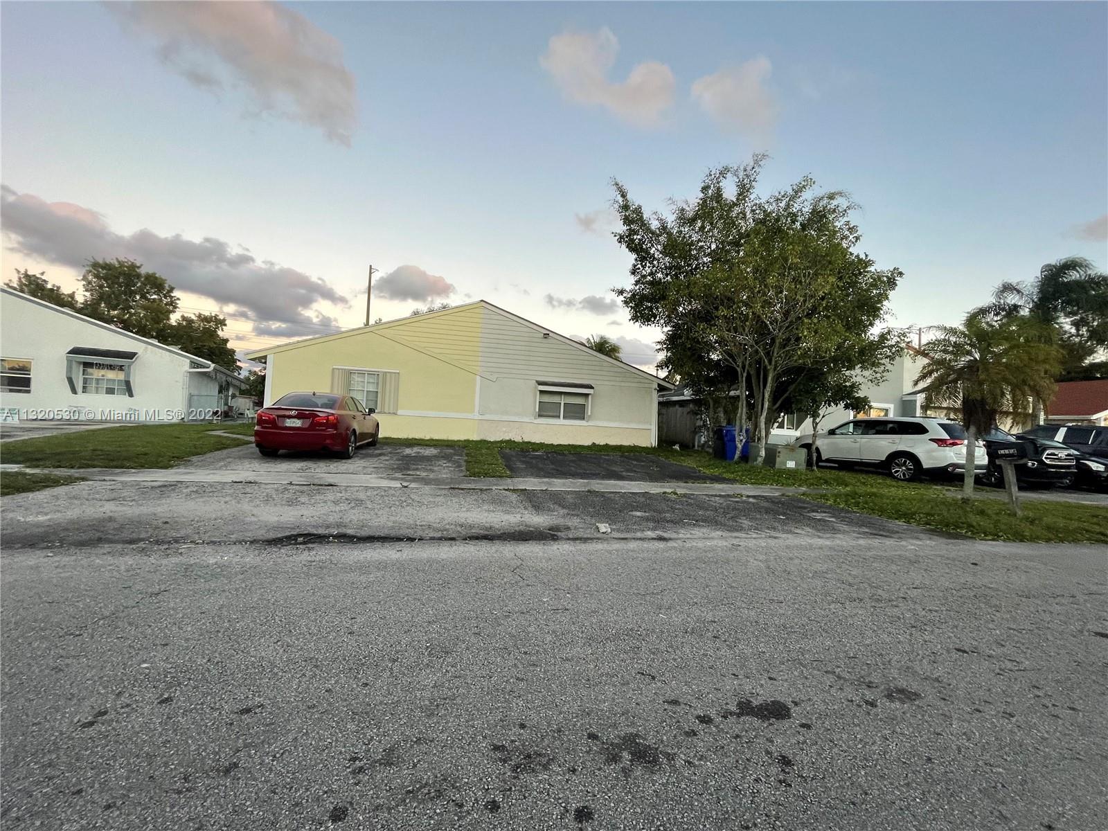 NORTH LAUDERDALE ESTATES - Residential Lease