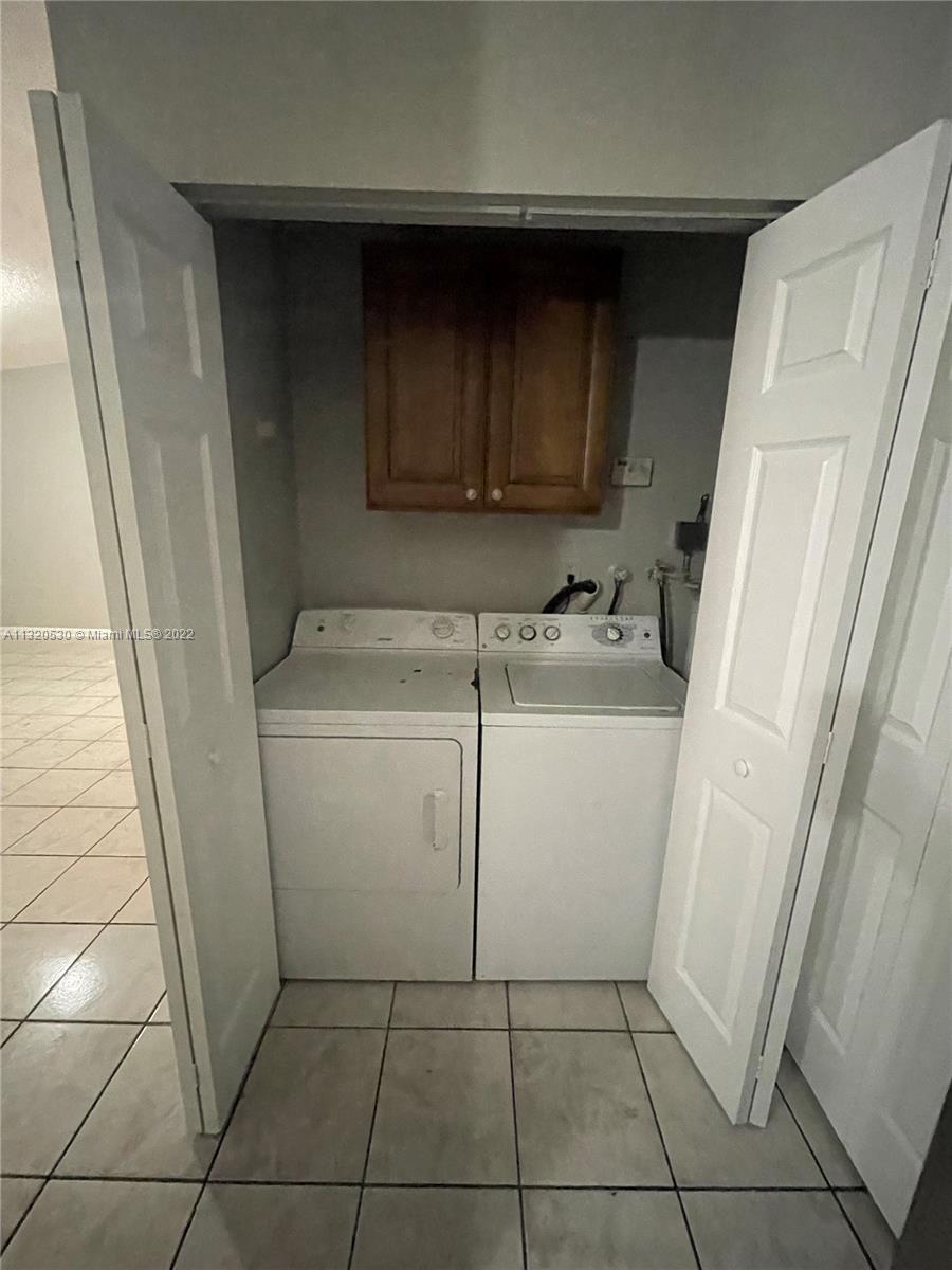 NORTH LAUDERDALE ESTATES - Residential Lease