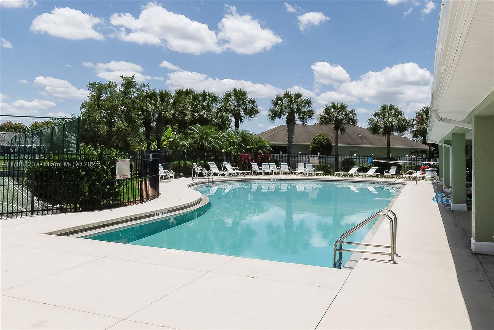 SEBASTIAN RIVER LANDING P - Residential