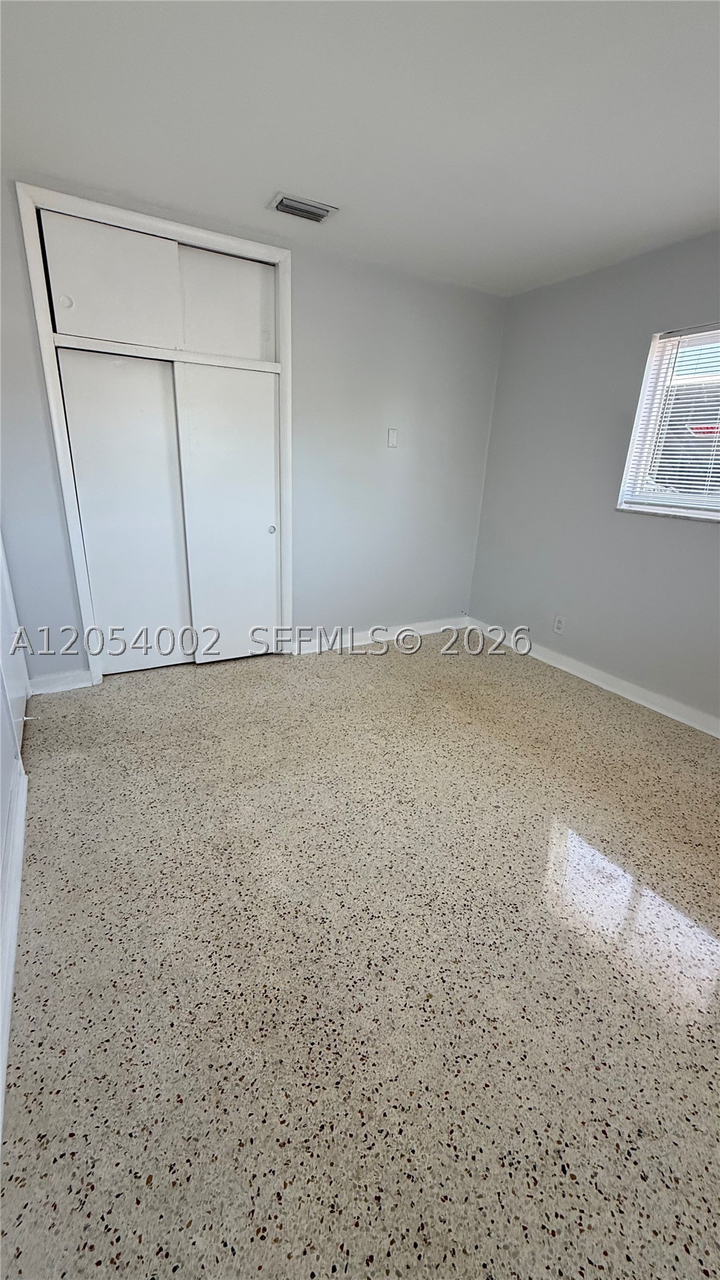 LAKESIDE ESTATES NO 2 - Residential Lease