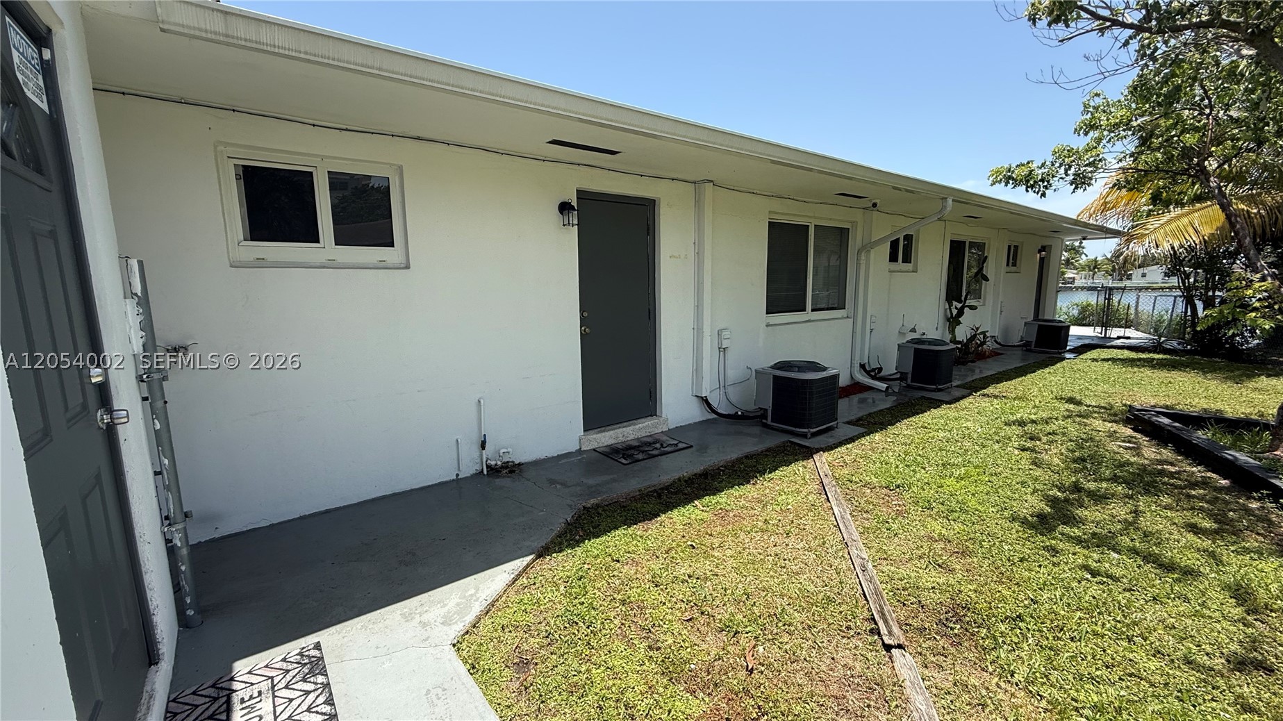 LAKESIDE ESTATES NO 2 - Residential Lease