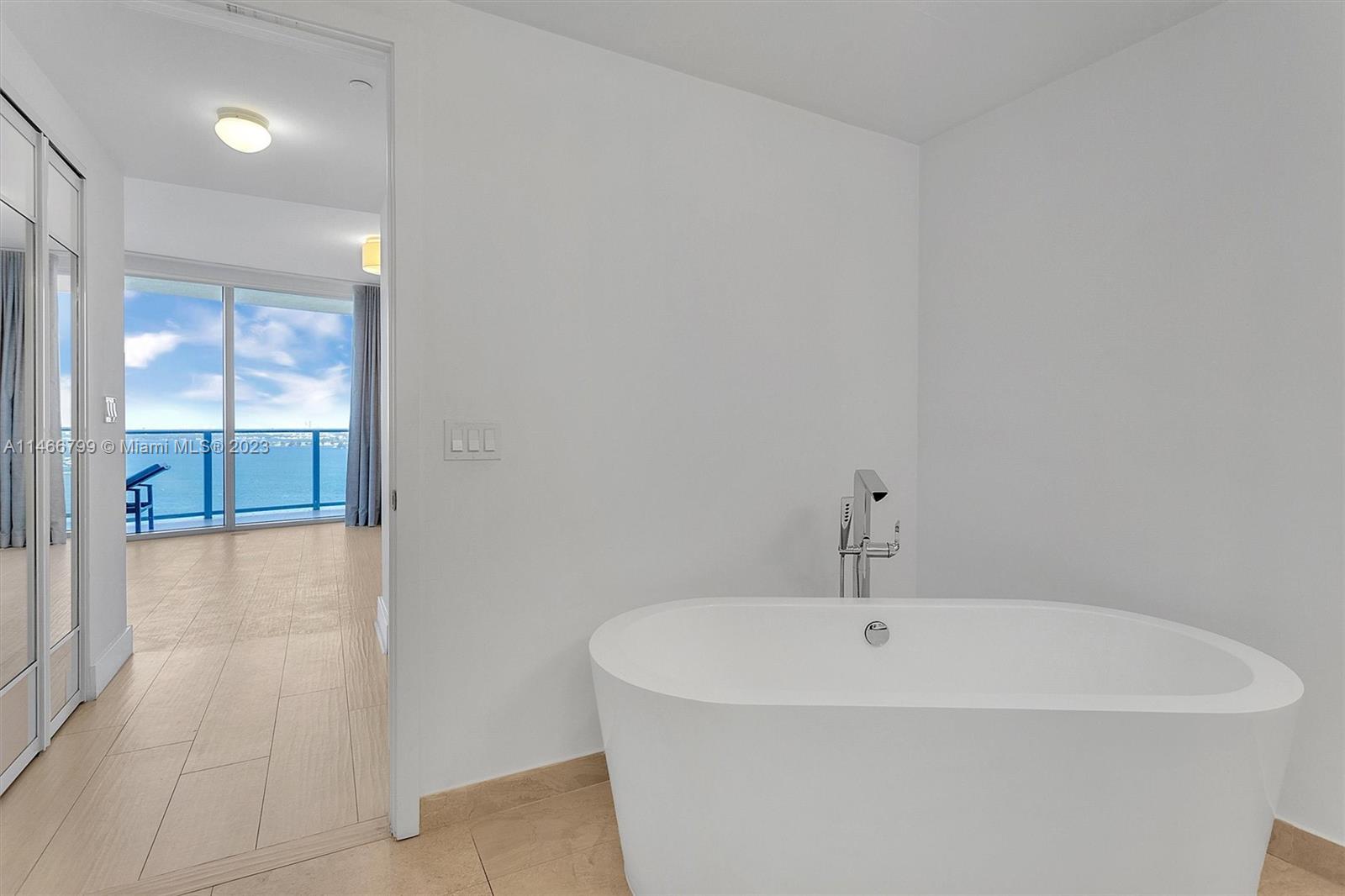 ARIA ON THE BAY CONDO - Residential Lease