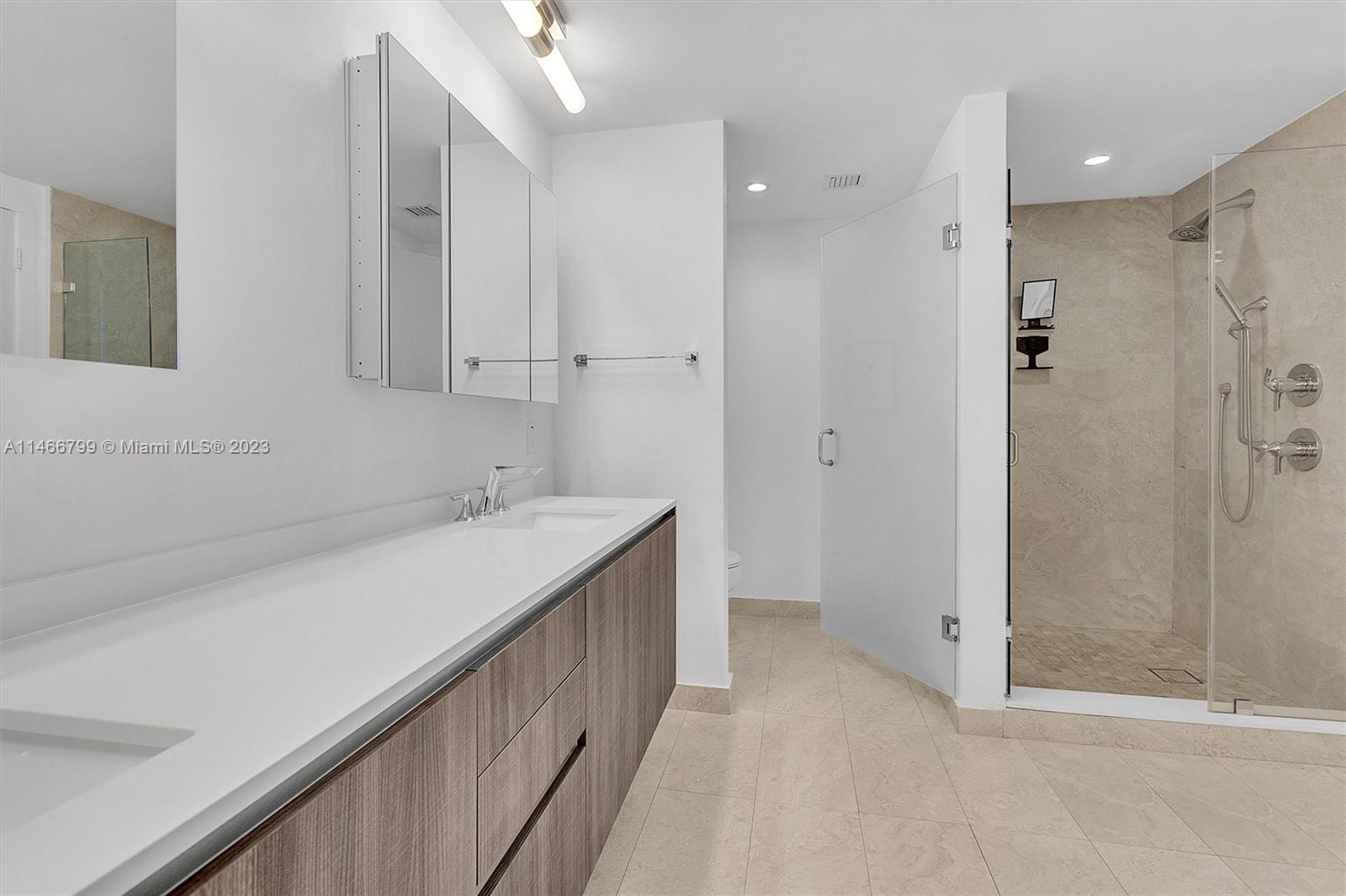 ARIA ON THE BAY CONDO - Residential Lease
