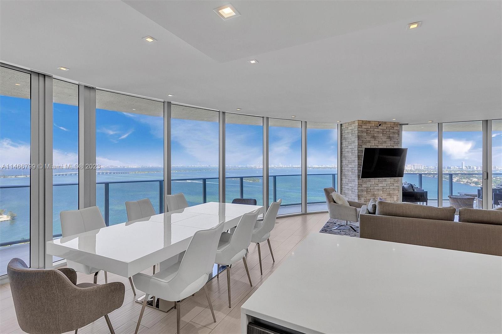 ARIA ON THE BAY CONDO - Residential Lease