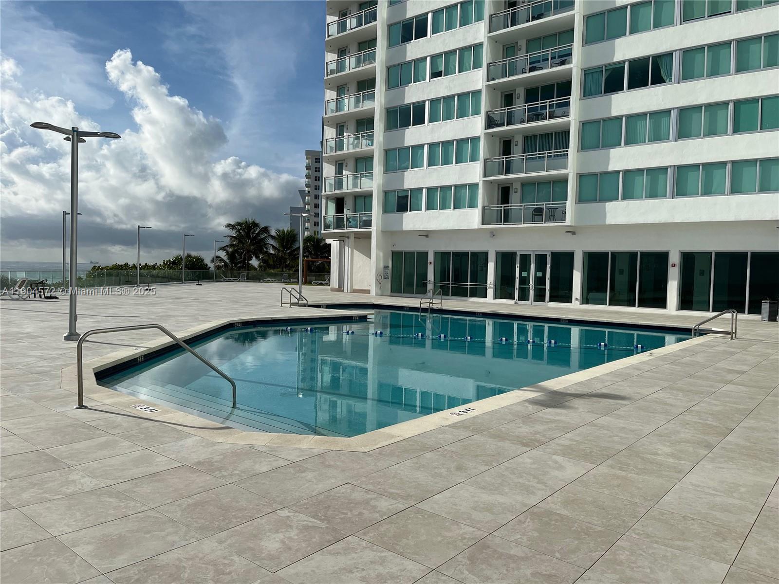 BURLEIGH HOUSE CONDO - Residential